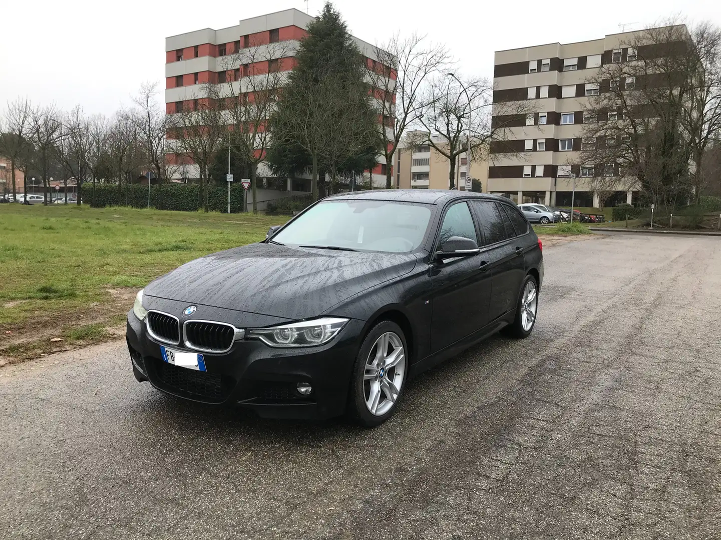 BMW 320 Serie 3 F31 2015 320d Touring xdrive Msport Nero - 2
