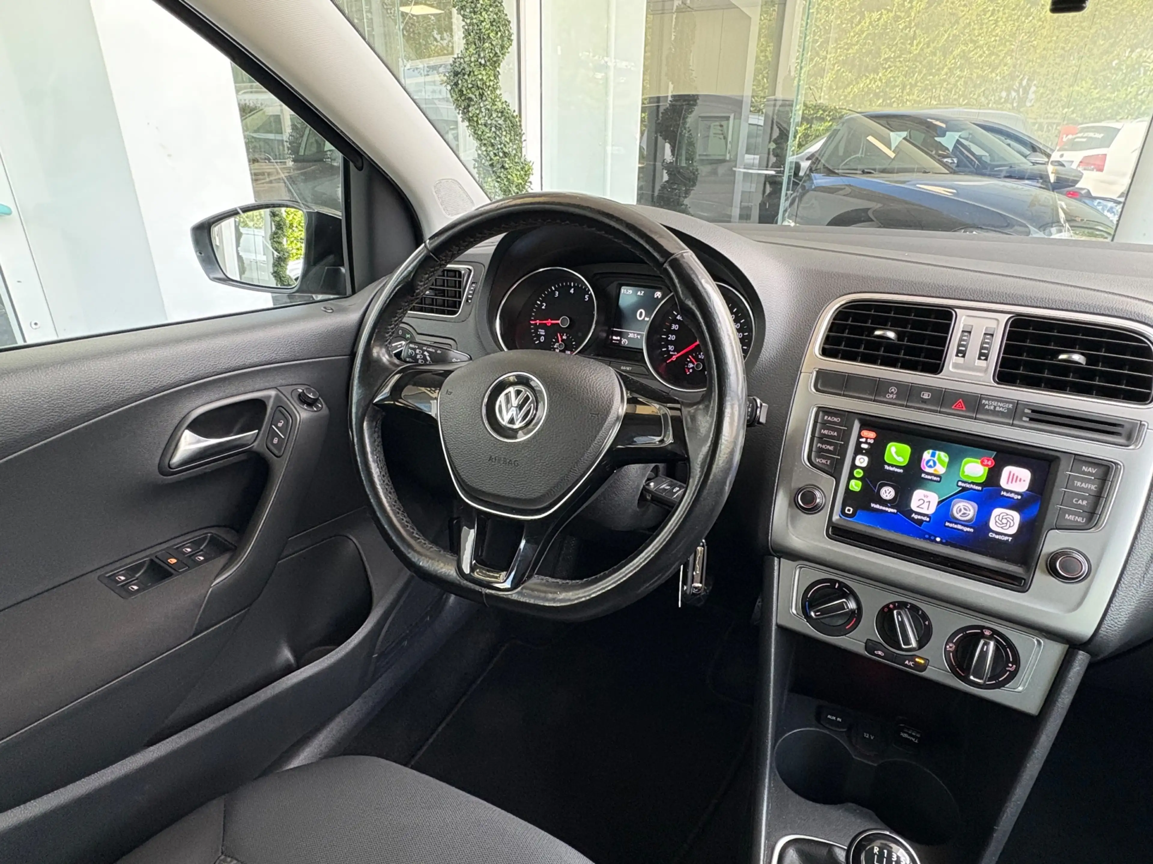 Volkswagen Polo 1.0 BlueMotion|CarPlay|Distr.VV|Cruise| — photo 12