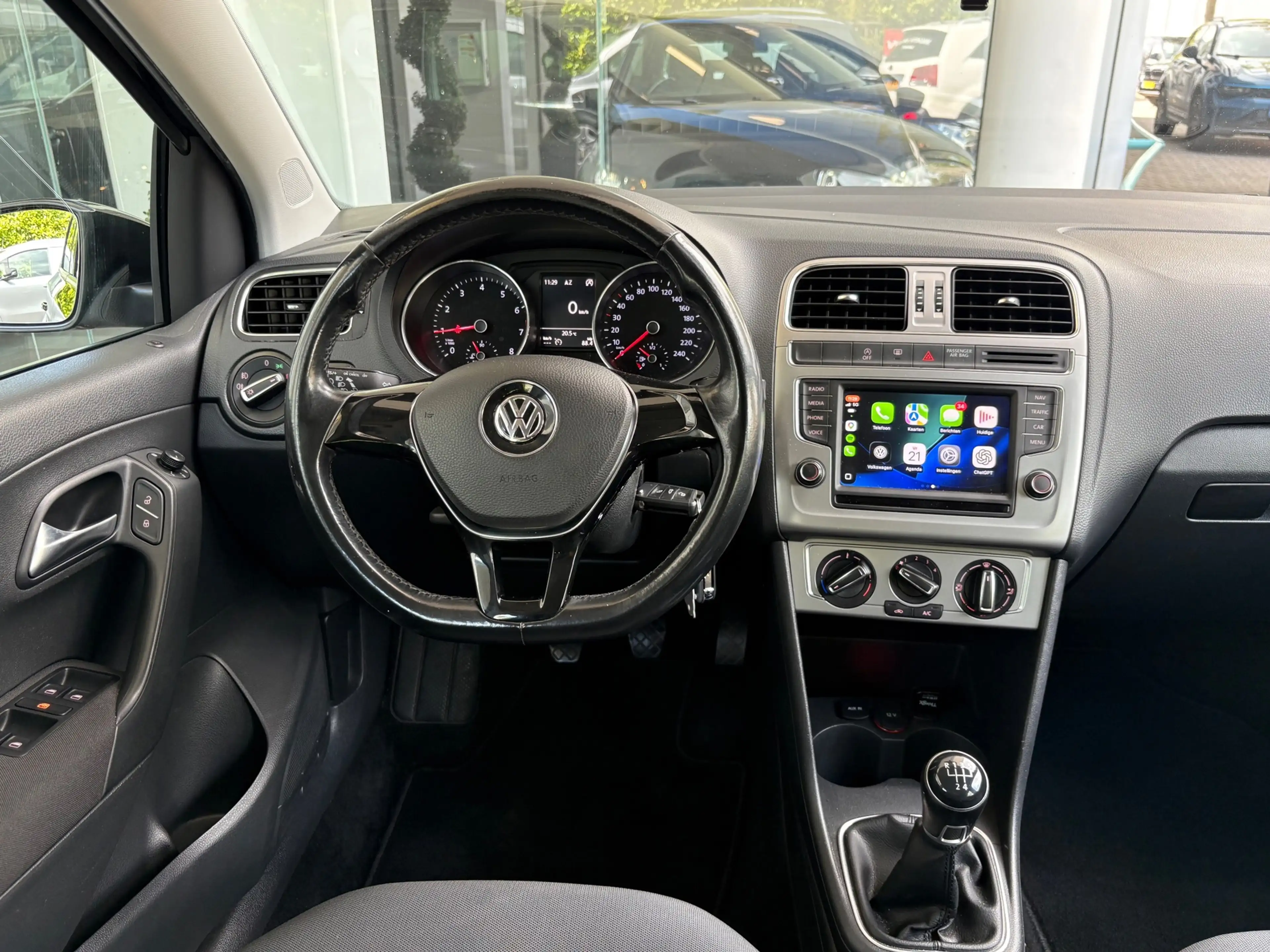 Volkswagen Polo 1.0 BlueMotion|CarPlay|Distr.VV|Cruise| — photo 9