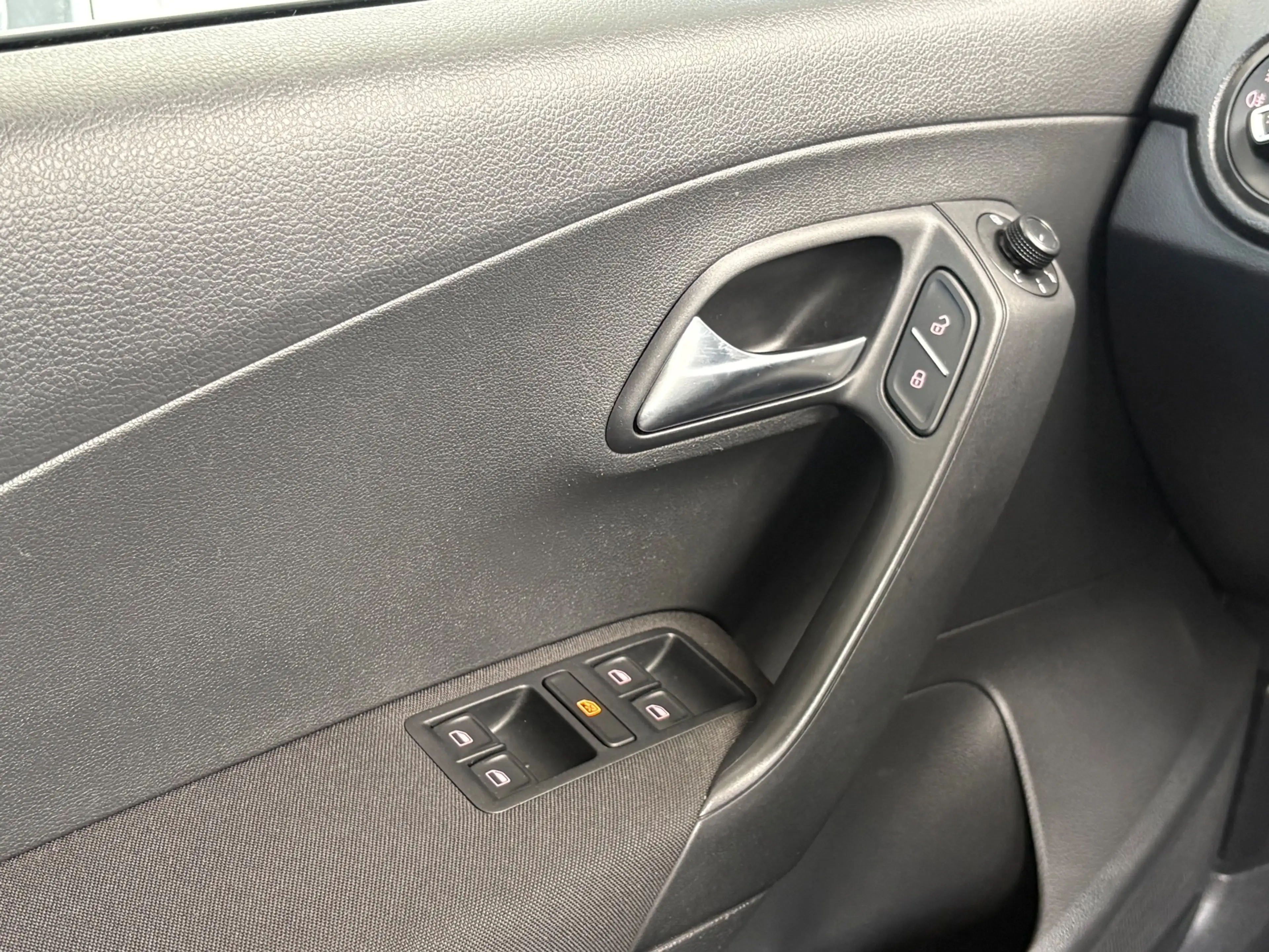 Volkswagen Polo 1.0 BlueMotion|CarPlay|Distr.VV|Cruise| — photo 15