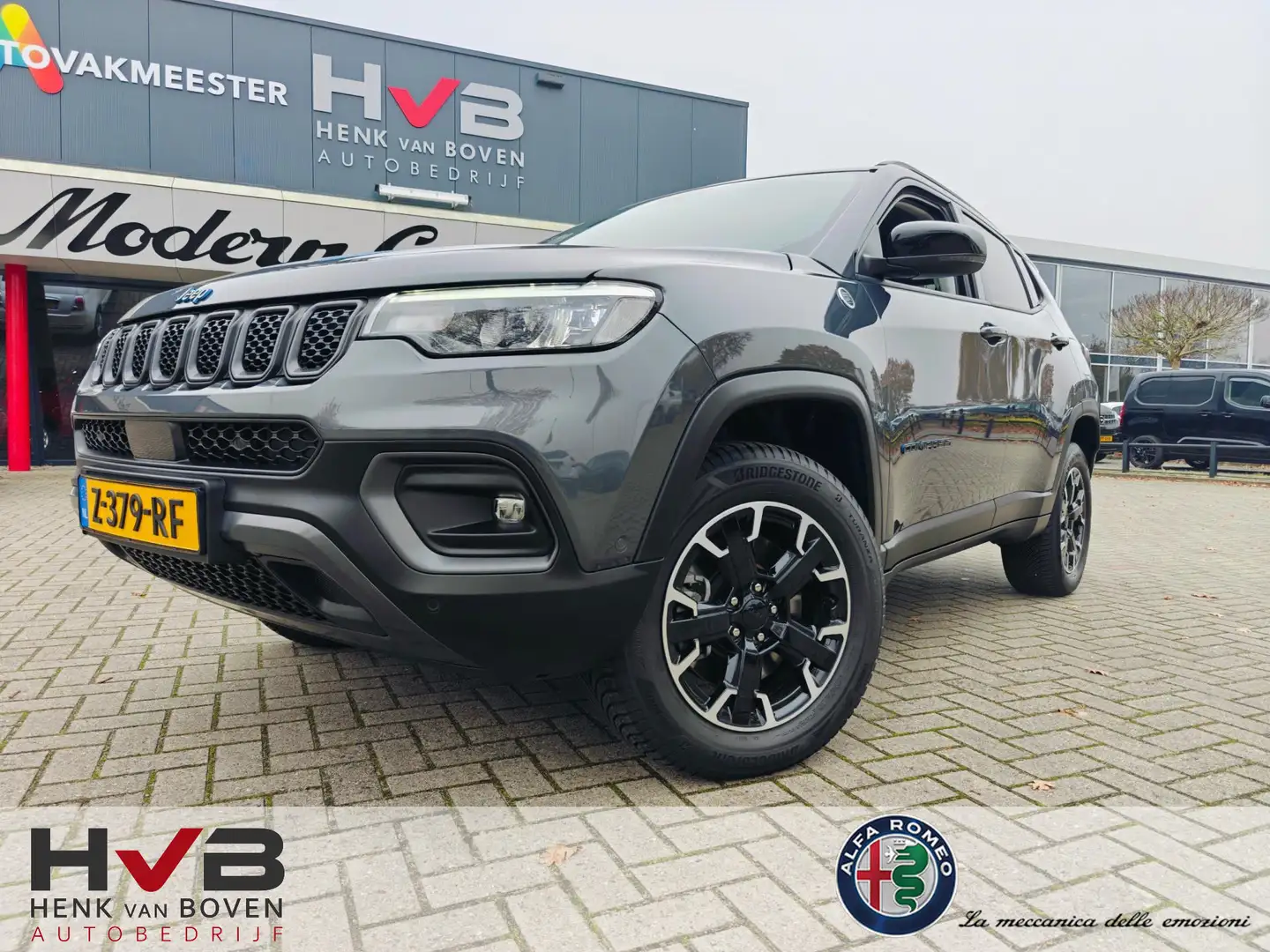 Jeep Compass 4xe 240 Plug-in Hybrid Electric Trailhawk Grijs - 1