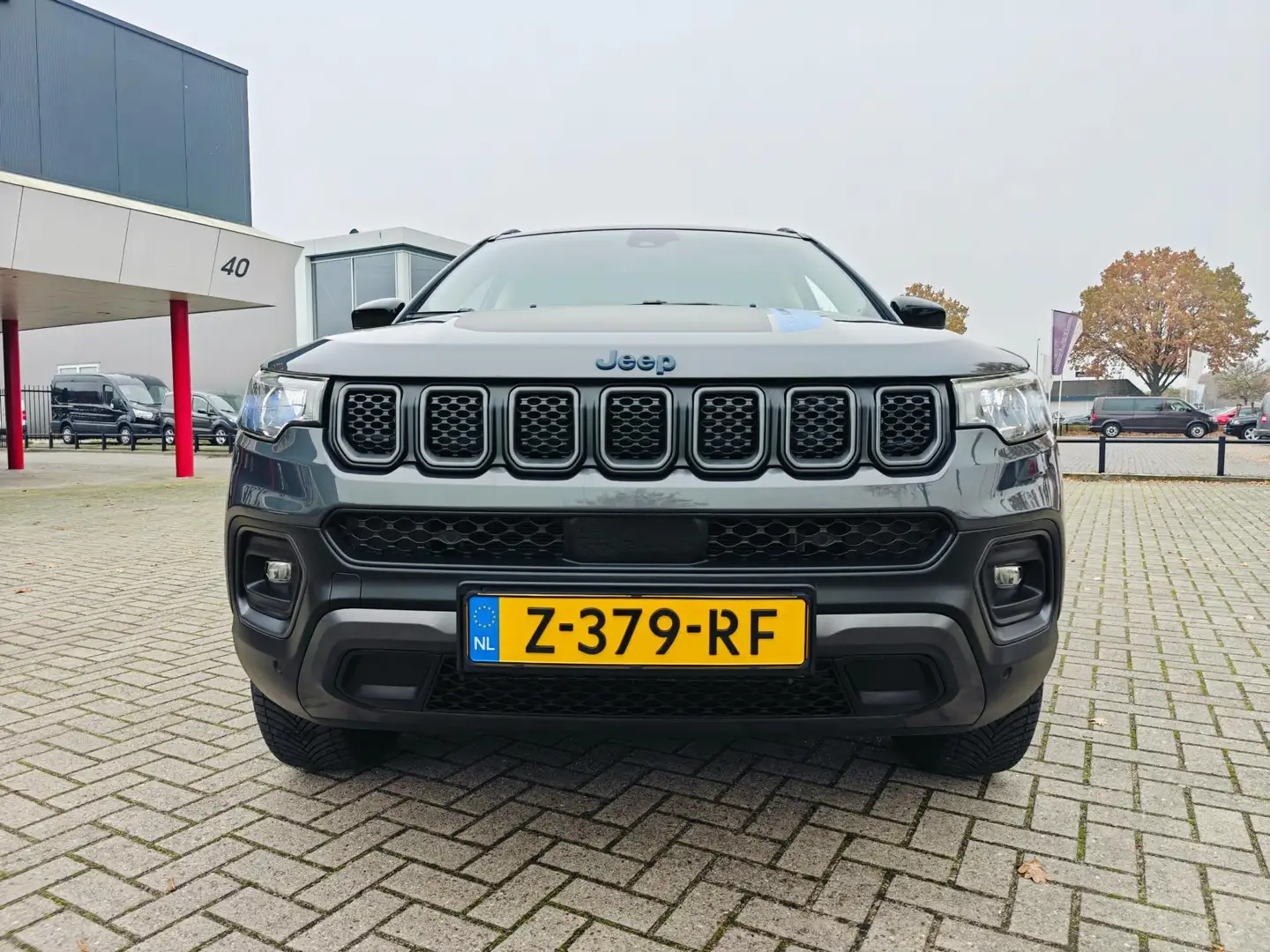Jeep Compass 4xe 240 Plug-in Hybrid Electric Trailhawk Grijs - 2