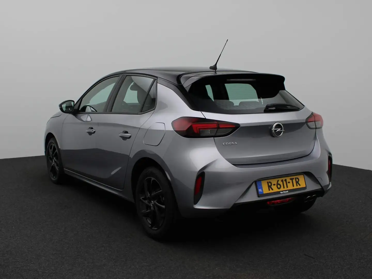 Opel Corsa 1.2 GS Line | Apple Carplay/Android Auto | Navigat Grijs - 2