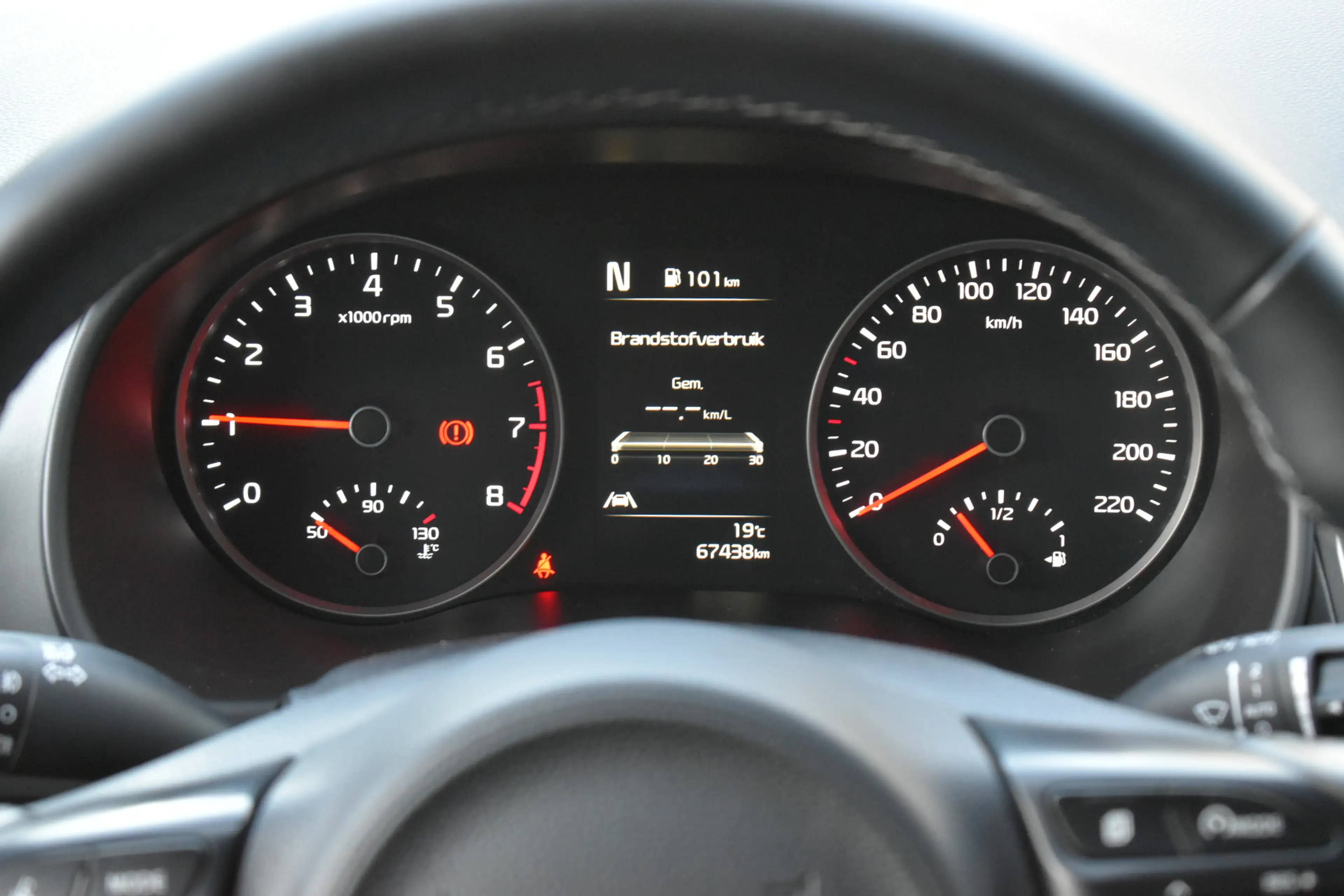 Kia Stonic 1.0 T-GDi MHEV DynamicPlusLine 100pk | electronic — photo 6