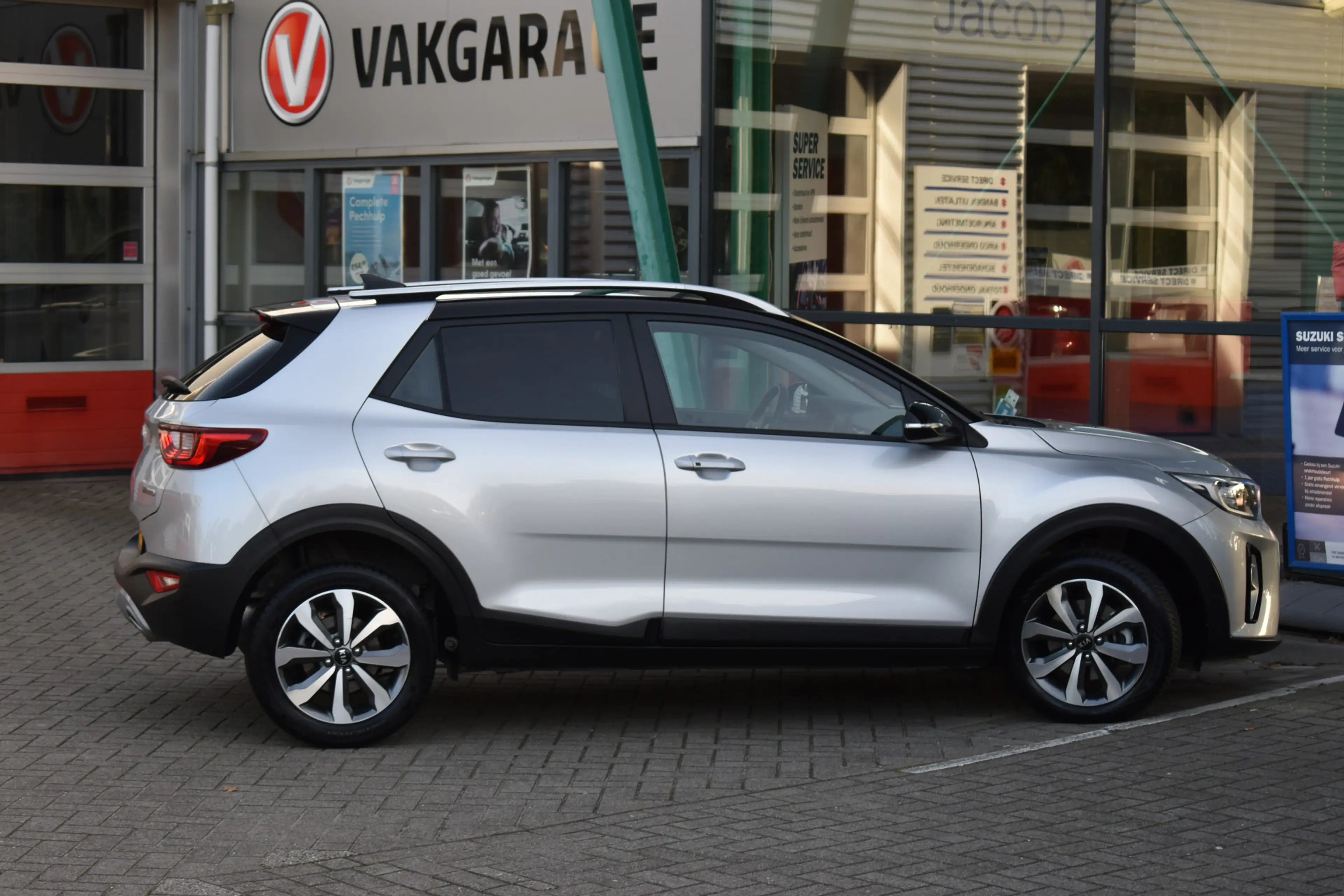 Kia Stonic 1.0 T-GDi MHEV DynamicPlusLine 100pk | electronic — photo 8