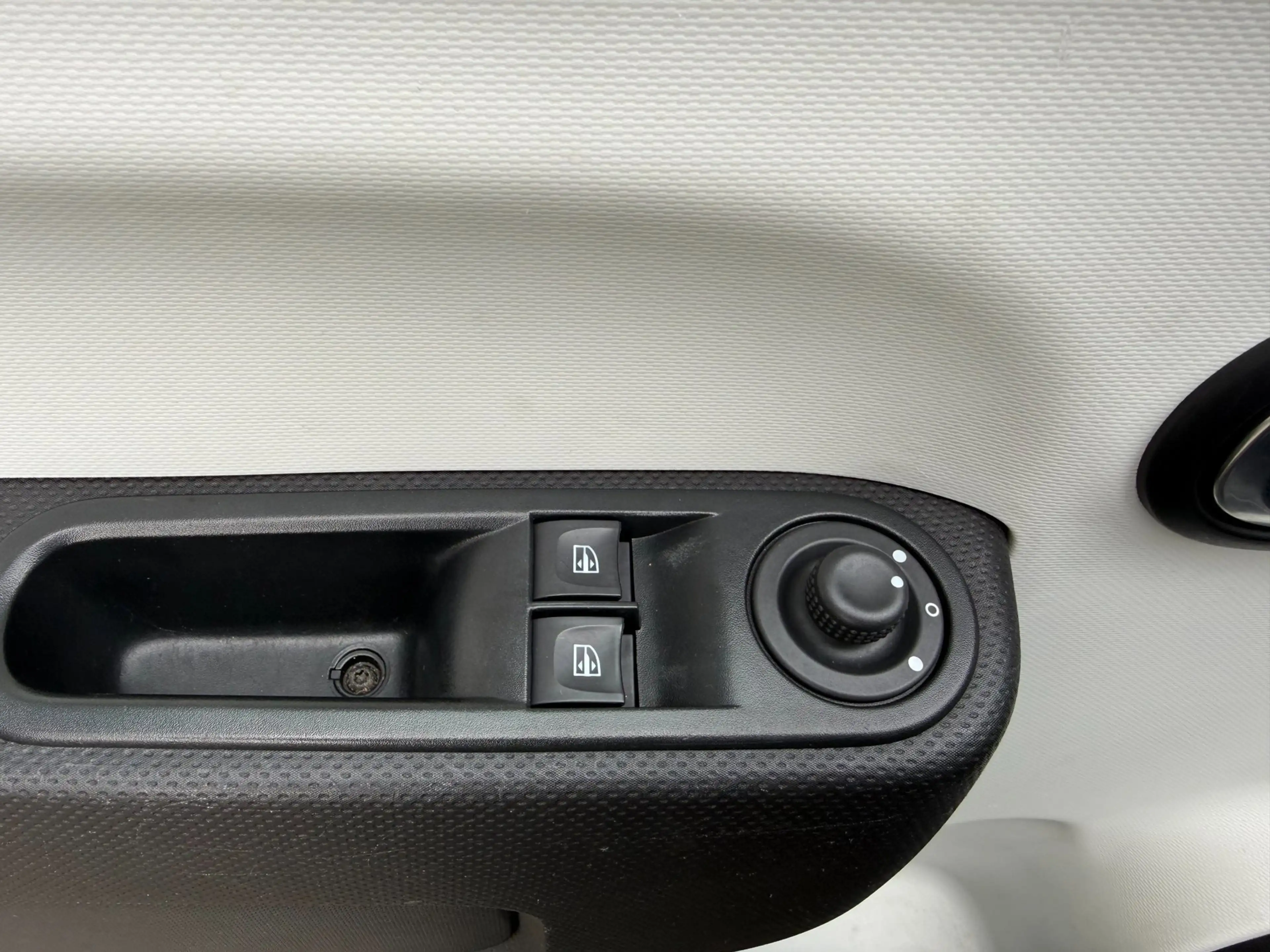 Renault Twingo 0.9 TCe Intens/CLIMA/CRUISE/PDC/Nieuwe APK en beur — photo 17