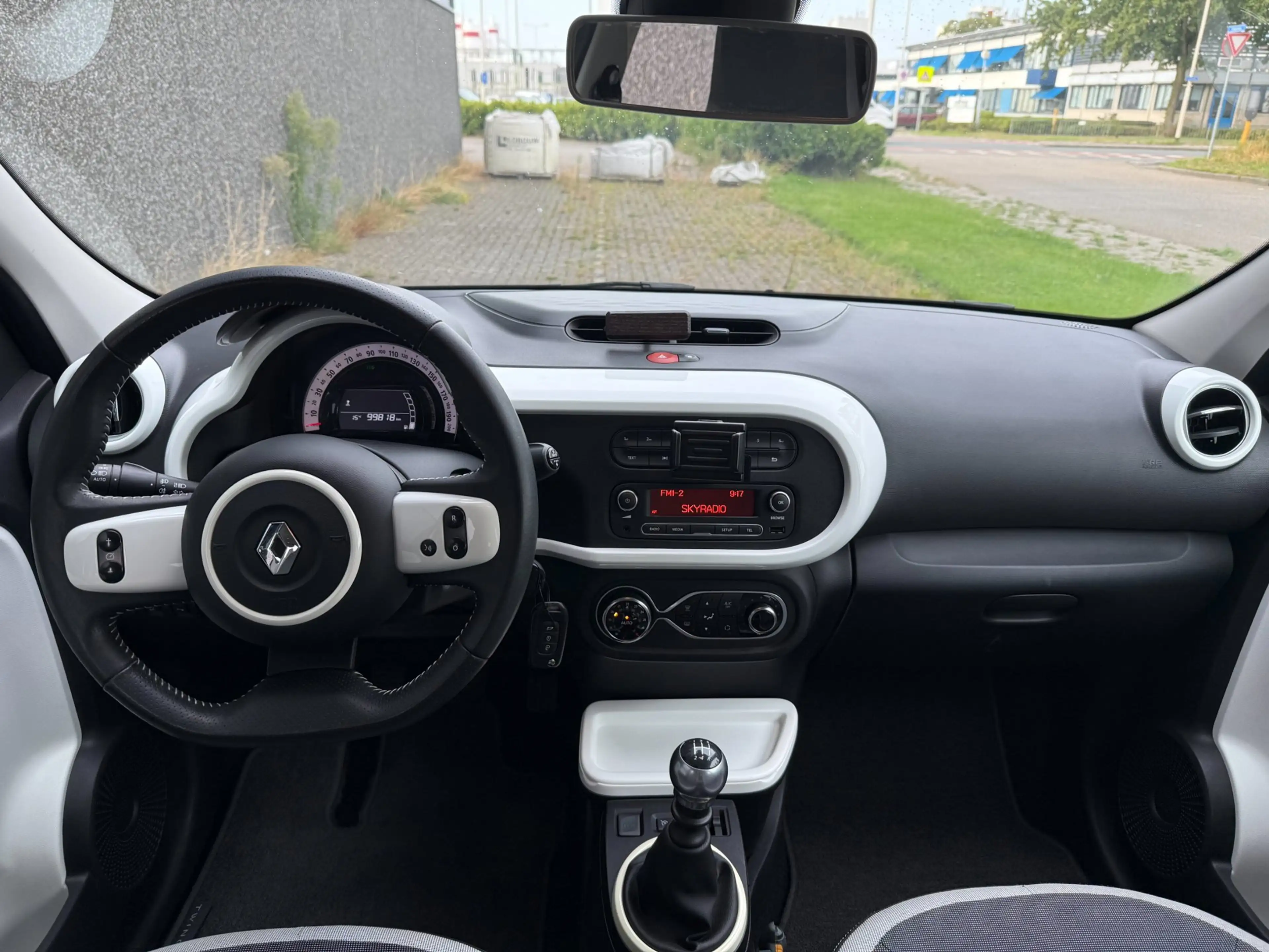 Renault Twingo 0.9 TCe Intens/CLIMA/CRUISE/PDC/Nieuwe APK en beur — photo 11