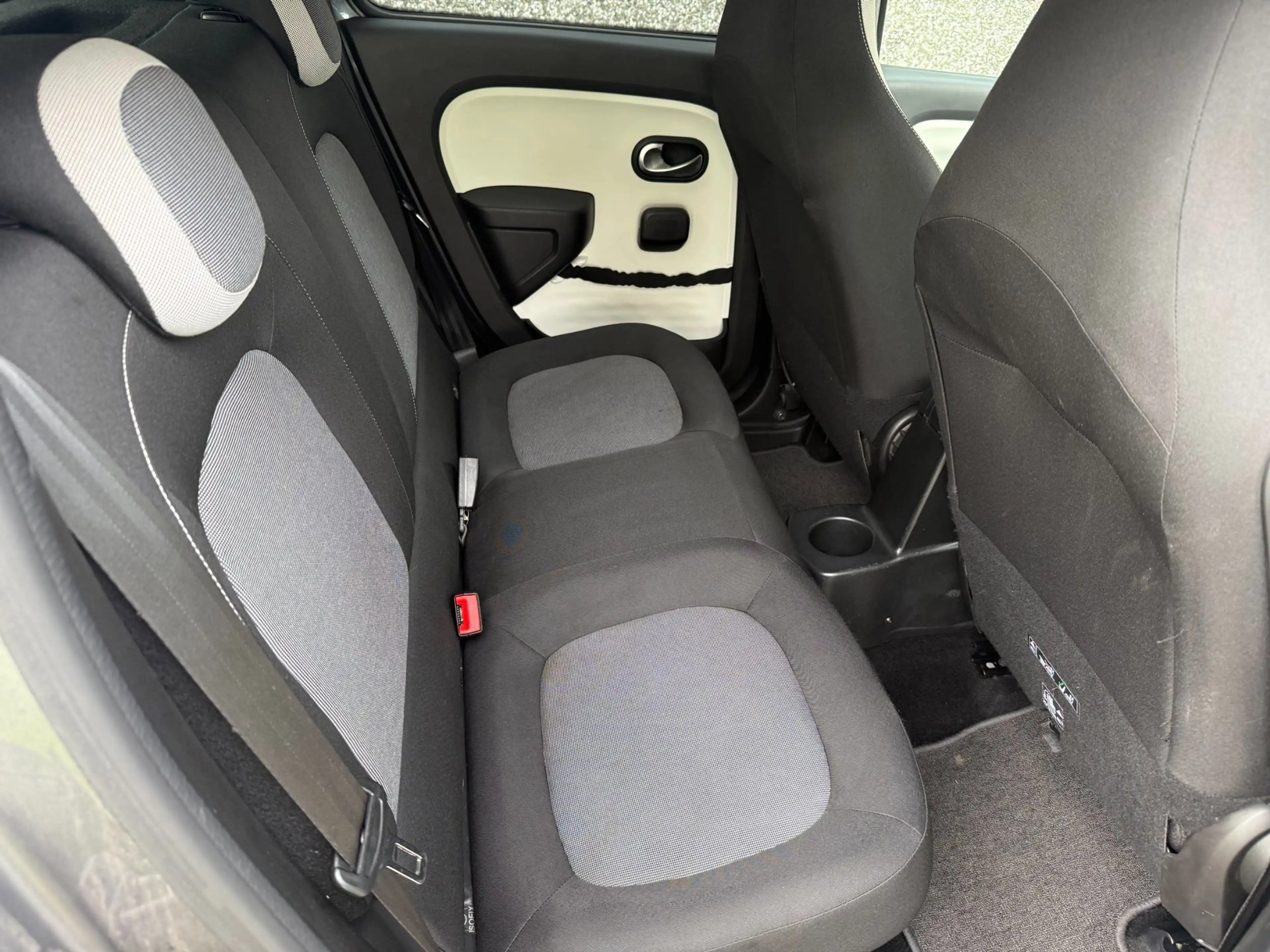 Renault Twingo 0.9 TCe Intens/CLIMA/CRUISE/PDC/Nieuwe APK en beur — photo 16