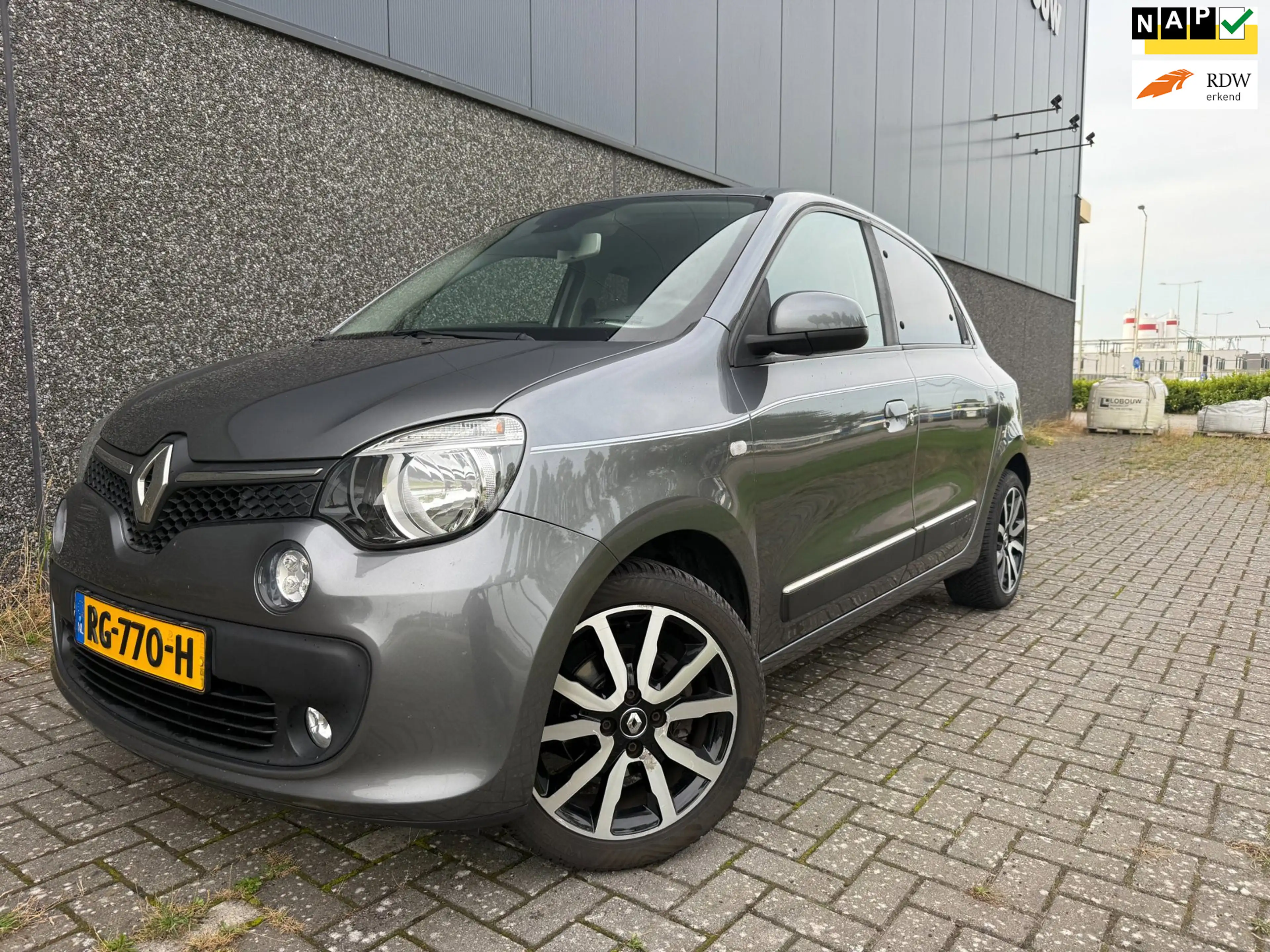 Renault Twingo 0.9 TCe Intens/CLIMA/CRUISE/PDC/Nieuwe APK en beur
