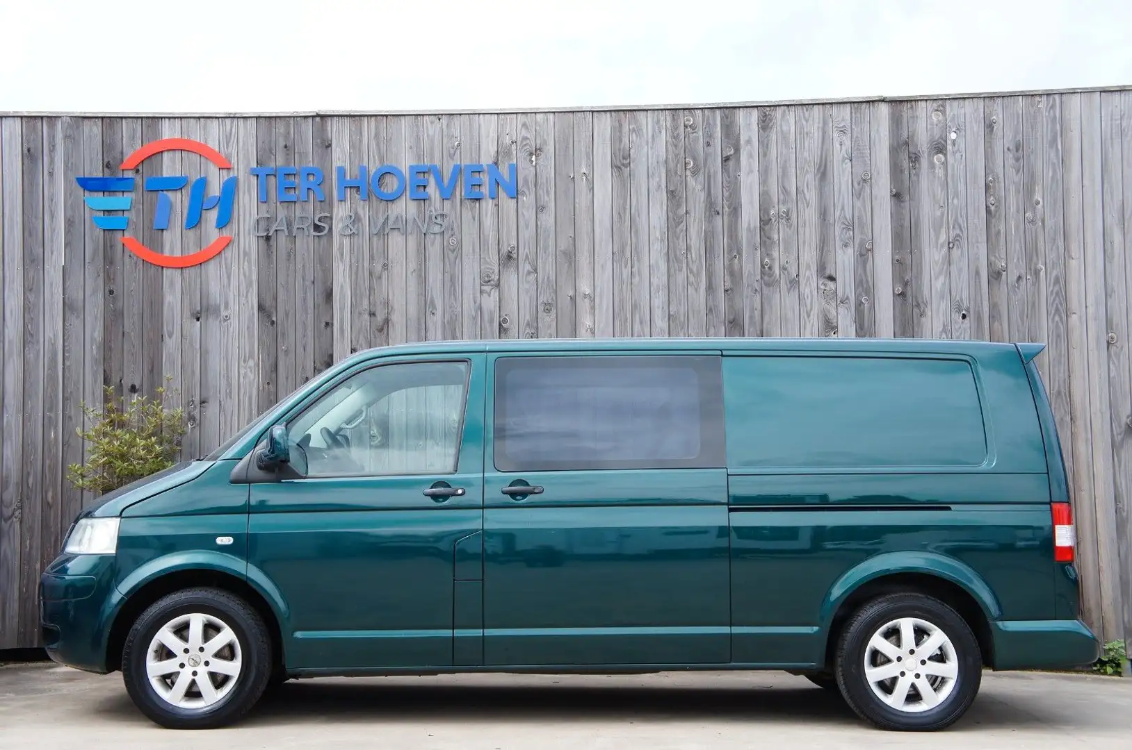 Volkswagen T5 Transporter 2.5 TDi Lang 5-Sitzer DC 128KW E4 Grün - 1