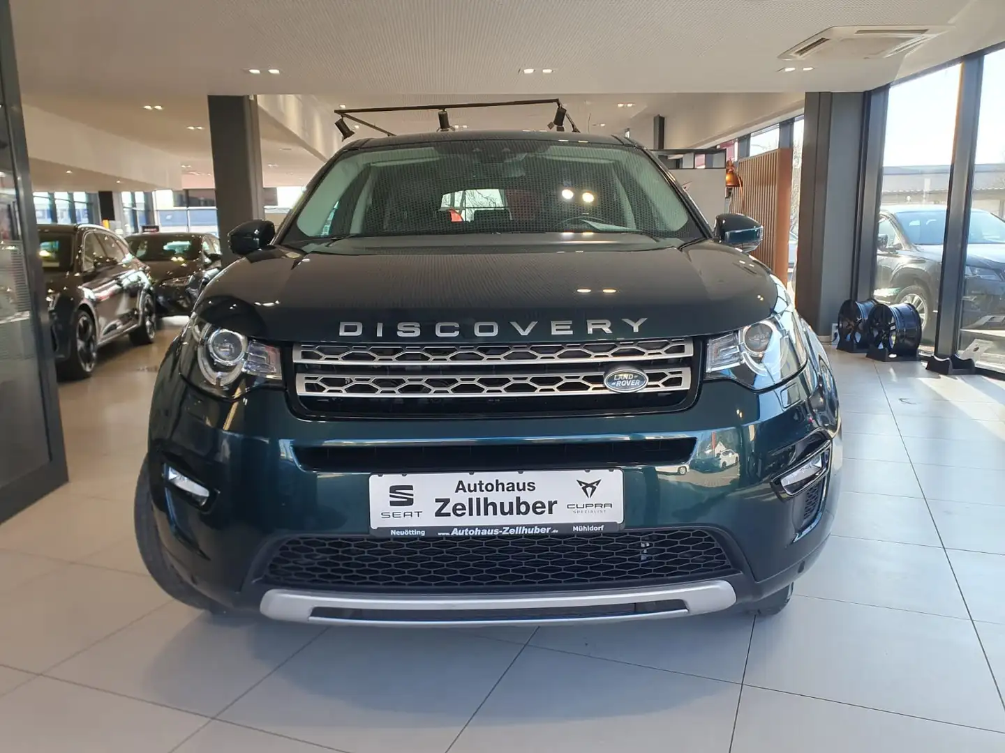 Land Rover Discovery Sport TD4 HSE *7-Sitz*AHK*Navi*Shz* Verde - 2