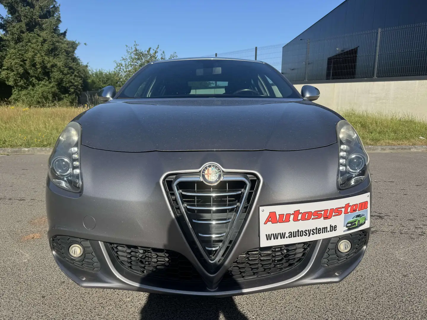 Alfa Romeo Giulietta Giulietta 1.6 JTD M-Jet Distinctive Start Blanc - 2