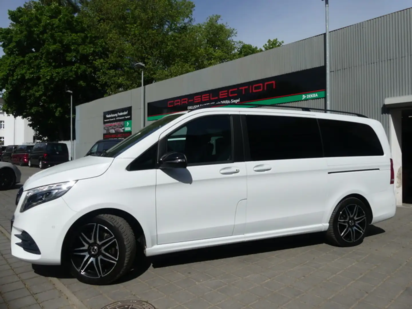 Mercedes-Benz V 300 d Avantg AMG lang LIEGEPAKET/AHK/3xE-TÜR Blanco - 2