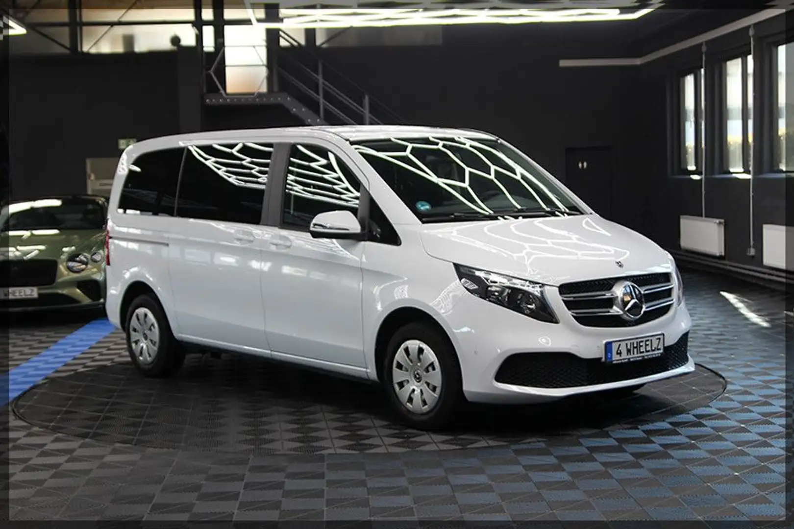 Mercedes-Benz V 220 d RISE NAVI / CAM / SITZH. Weiß - 1