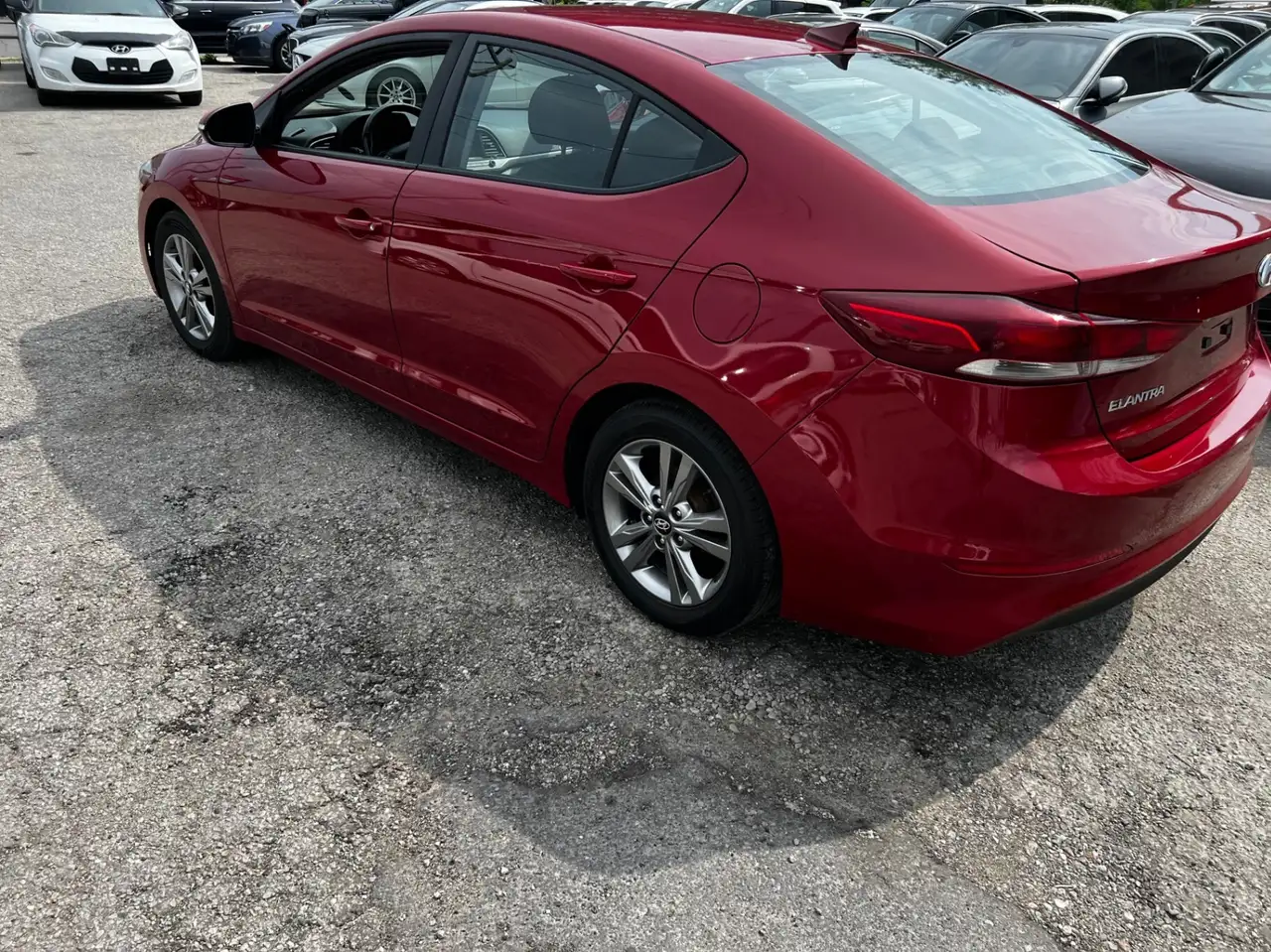Hyundai ELANTRA снимка Hyundai ELANTRA