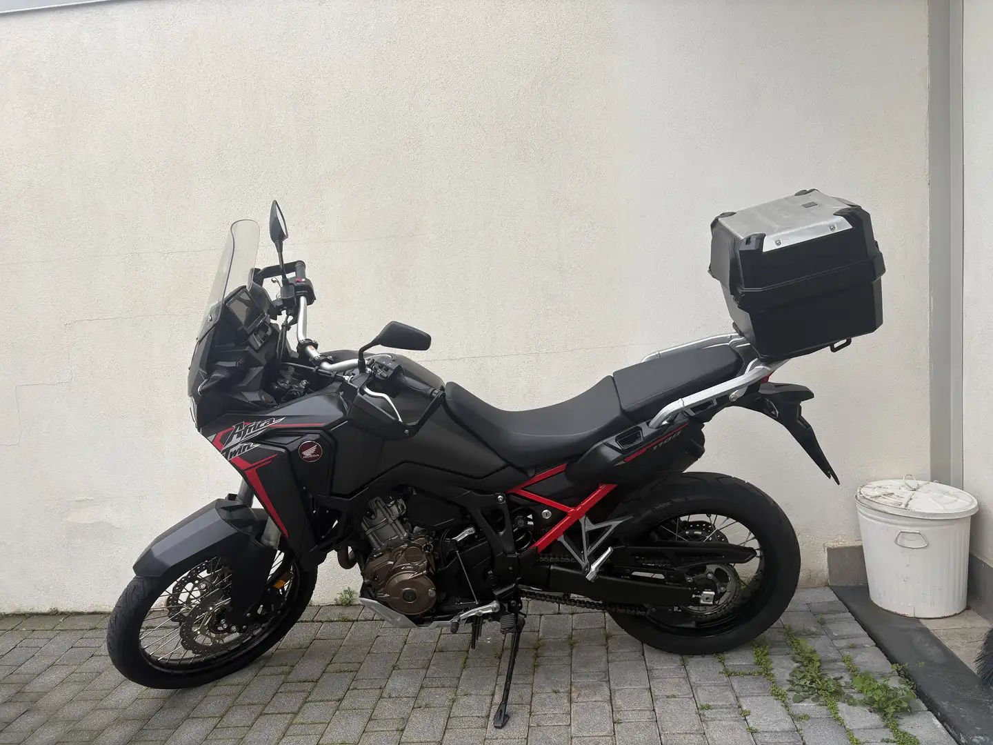 Honda CRF 1100 Africa Twin - 1