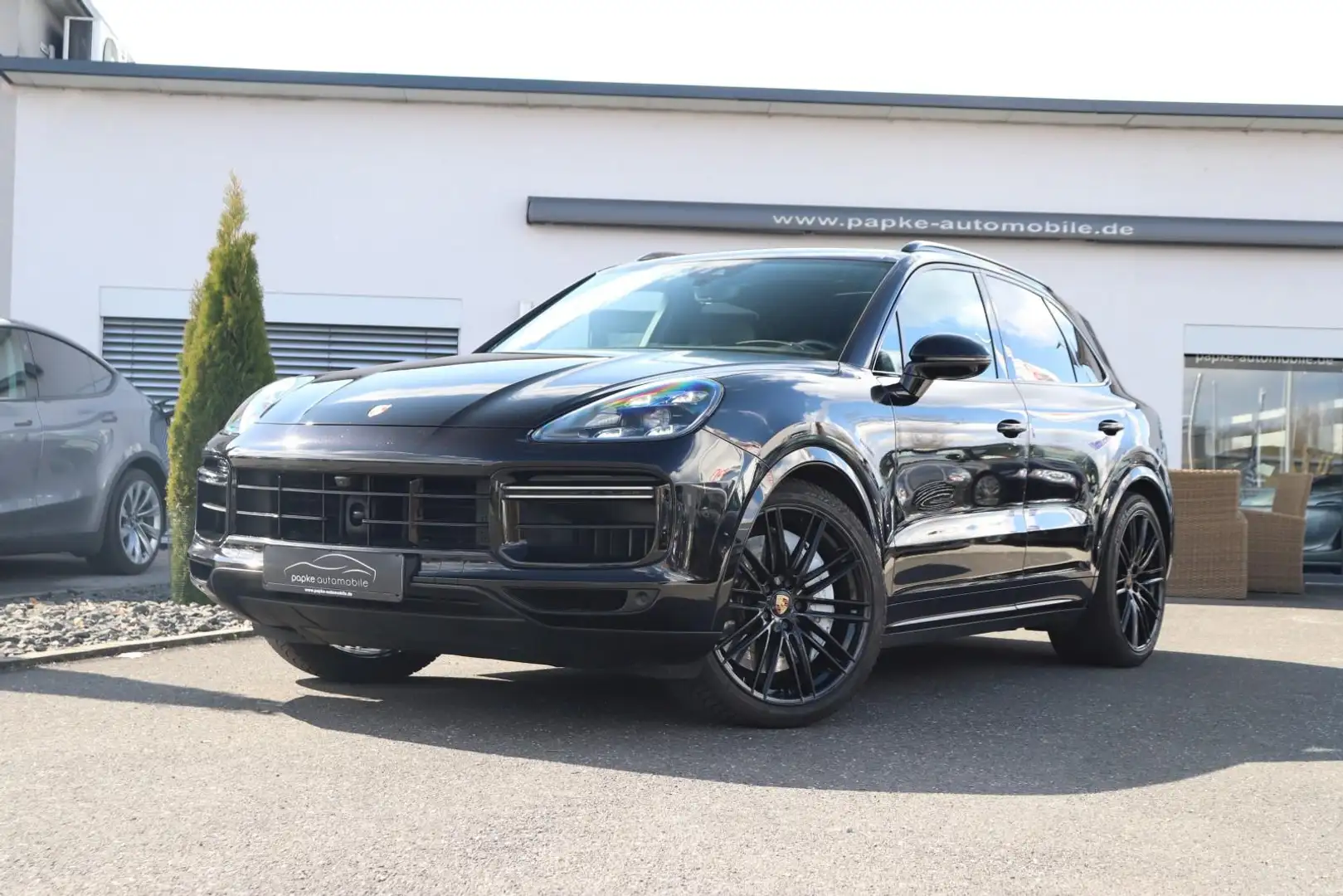 Porsche Cayenne Turbo +PANO+HEAD-UP+CHRONO+SPORT-ABGAS++ Schwarz - 2