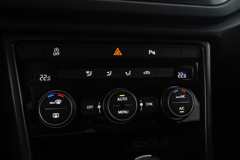 Volkswagen T-Roc 1.5 TSI Sport 150PK, Automaat, Apple carplay, Clim — photo 23