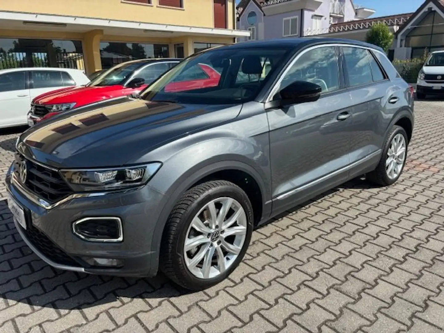Volkswagen T-Roc T-Roc 2.0 tdi Advanced 150cv dsg Gris - 1