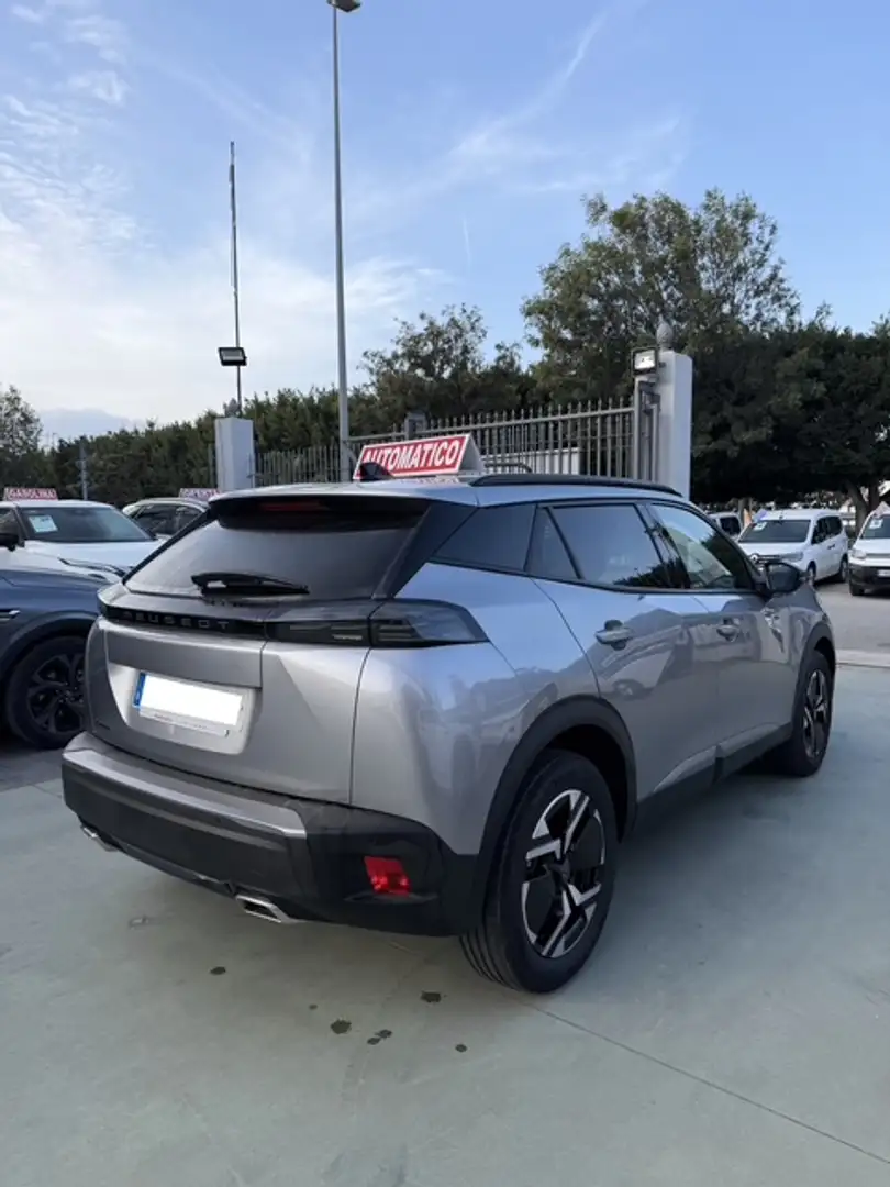 Peugeot 2008 1.2 PureTech S&S Allure EAT8 130 Gris - 2