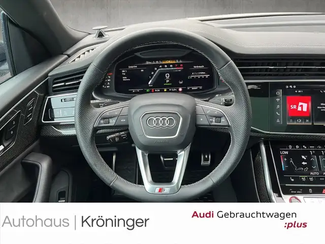 Audi SQ8 view 11
