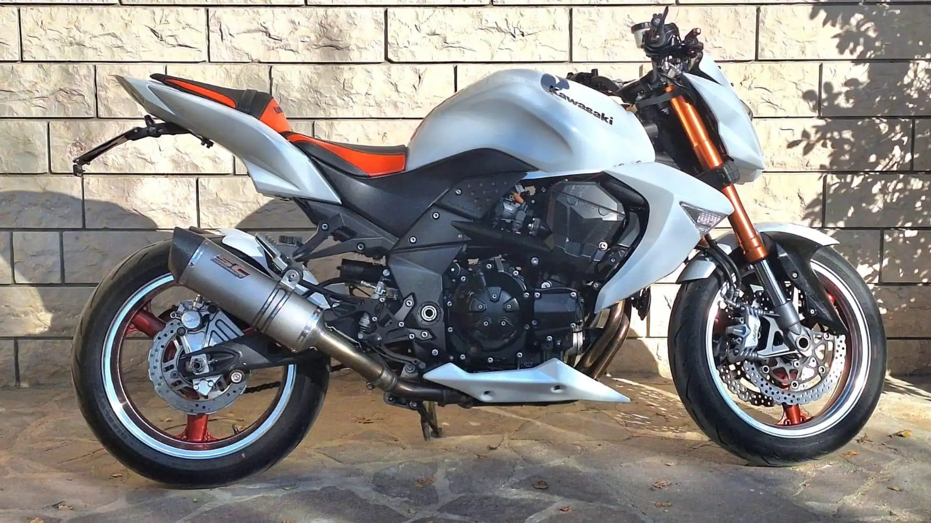 Kawasaki Z 1000 Pearl Crystal White limited edition - 2