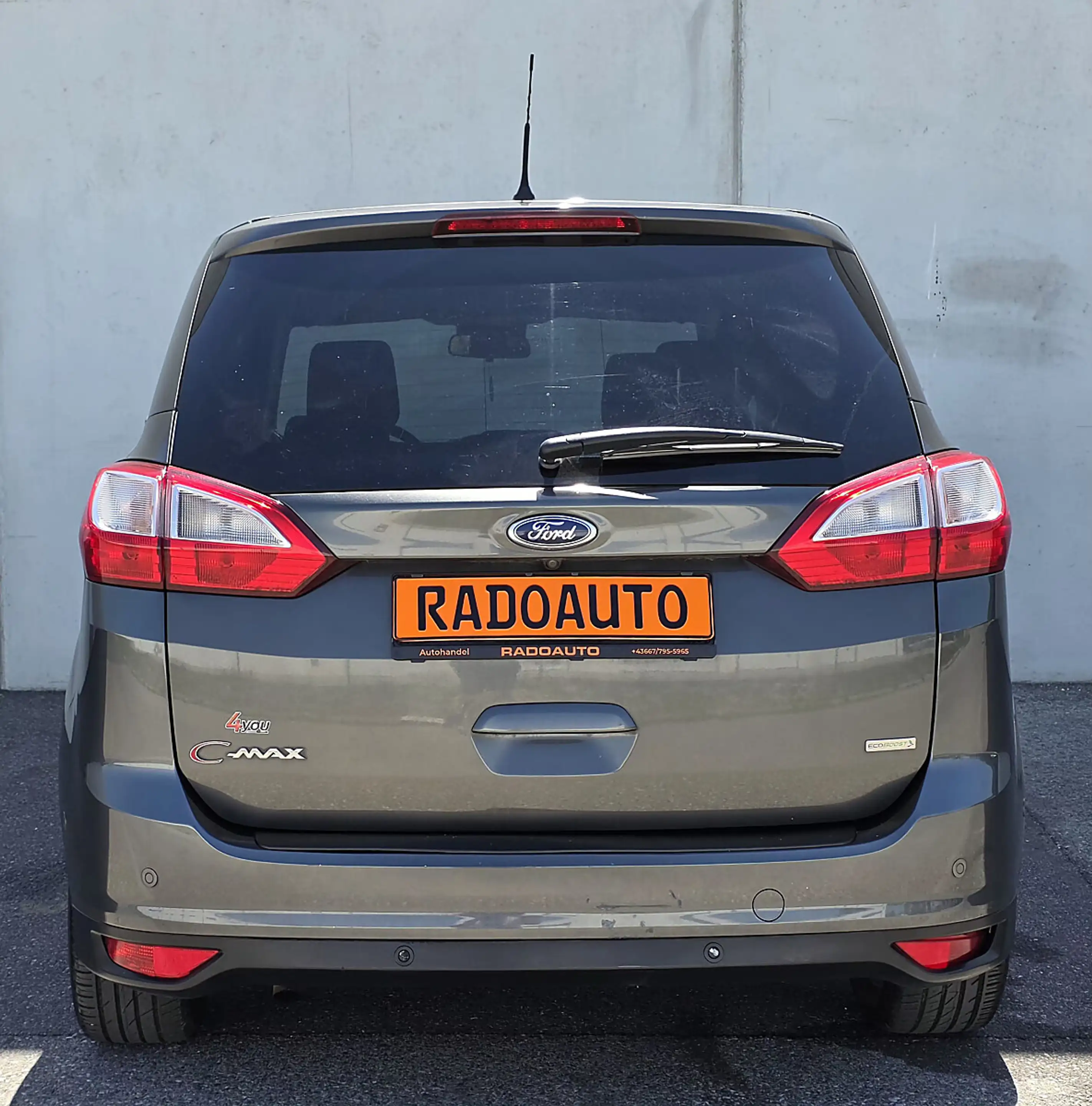 Ford Grand C-Max Grand C-MAX Trend 1,0 EcoBoost — photo 4