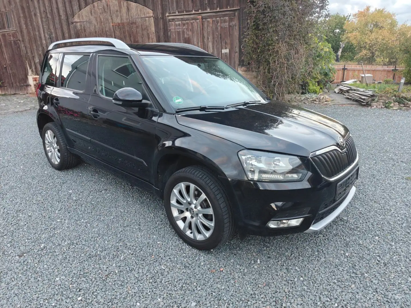 Skoda Yeti Ambition Schwarz - 2