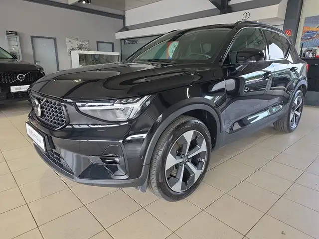 Volvo XC40 B4 Ultimate Dark AWD ACC AHK 360 LED Winter