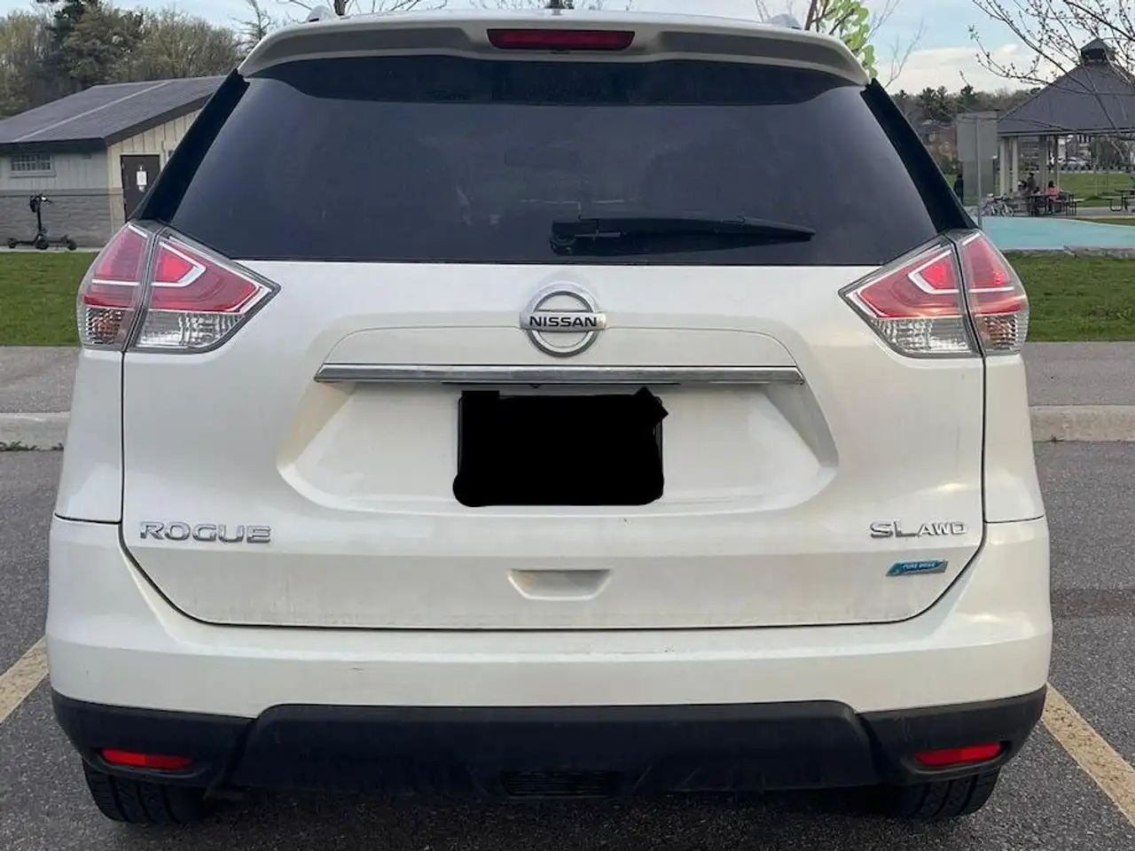 Nissan Rogue снимка Nissan Rogue