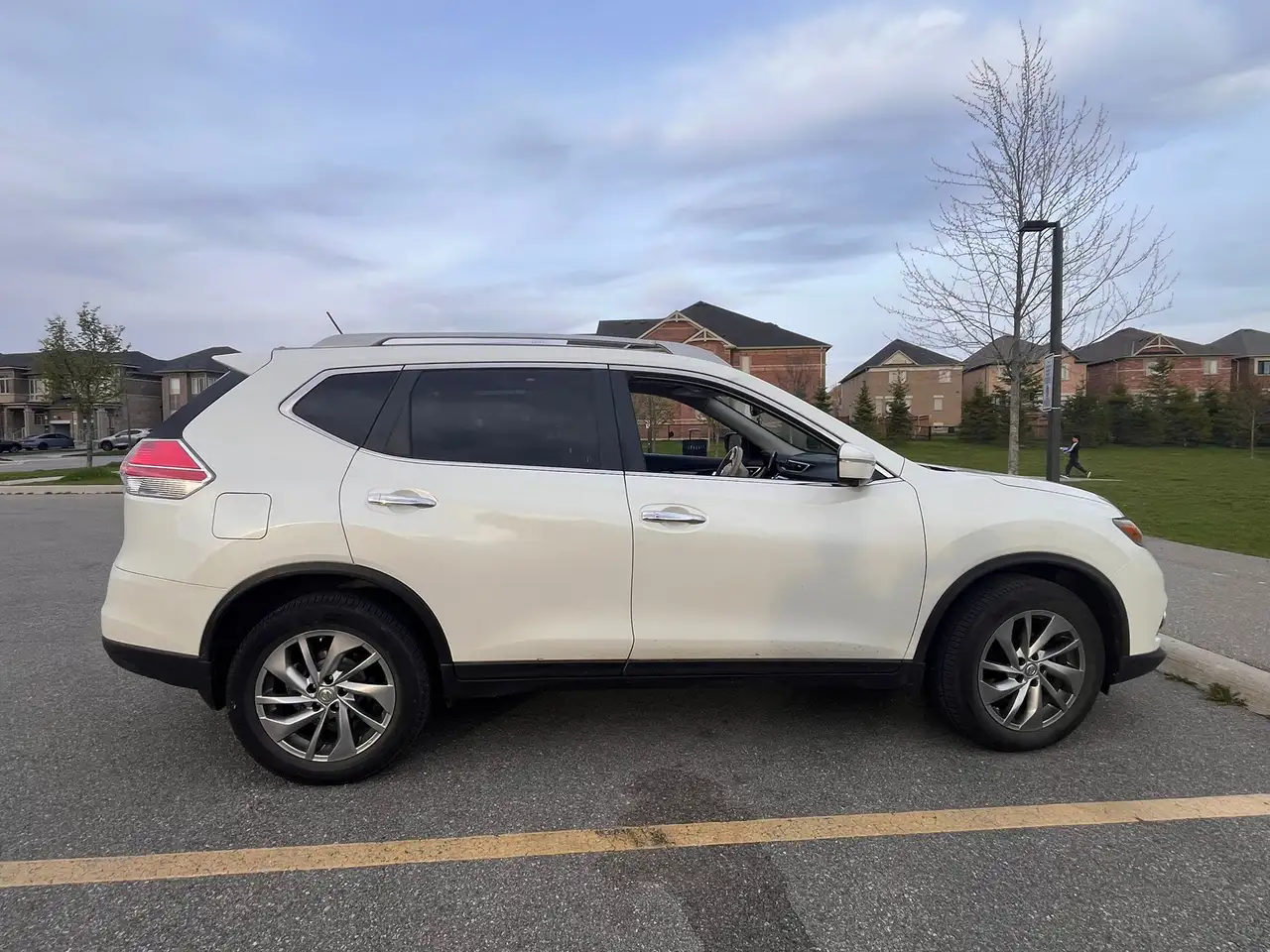 Nissan Rogue снимка Nissan Rogue