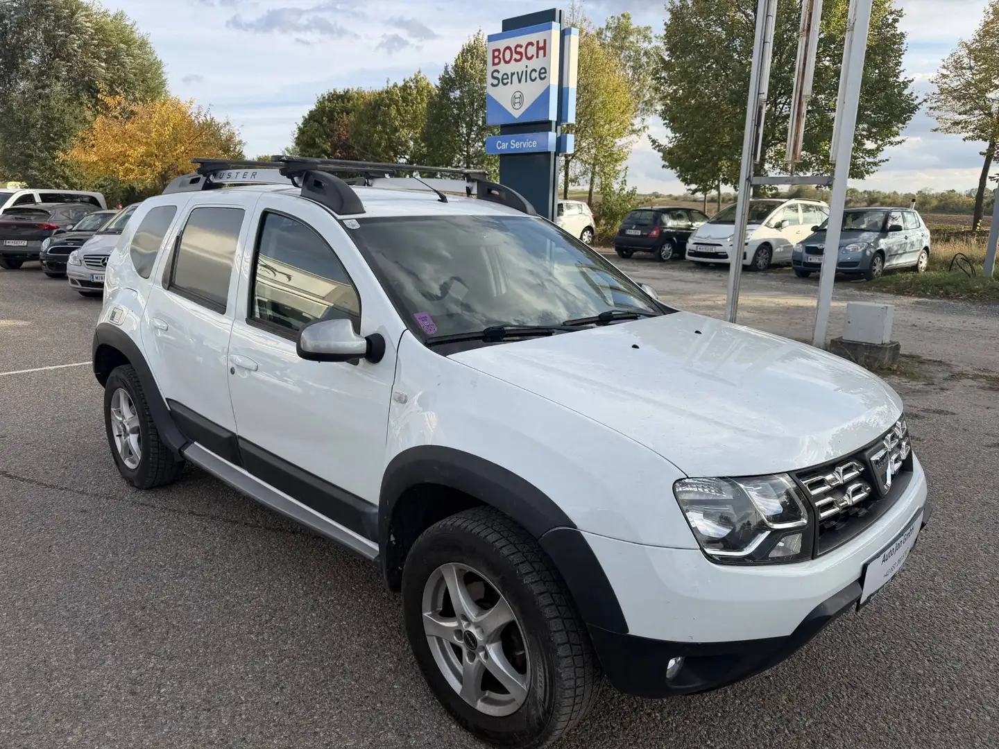 Dacia Duster Fiskal 4x4*1Besitz*PickerlNEU*AHK*Klima*Kamera Weiß - 2