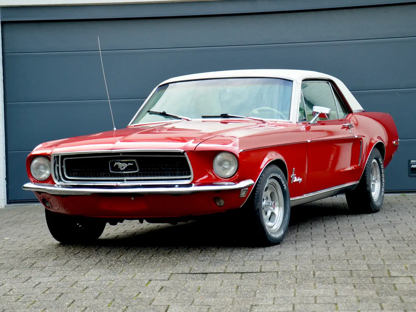 Ford Mustang 289 Coupé  V8 '68 Rood - 1