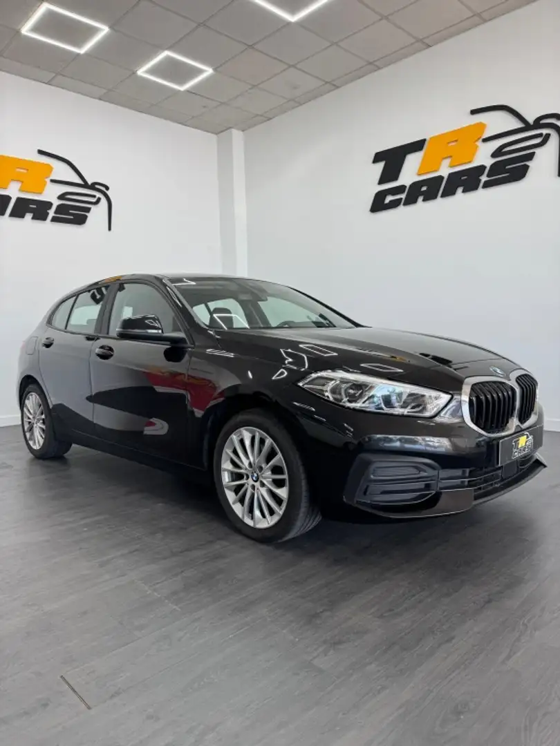 BMW 116 116dA Business Corporate Negro - 1