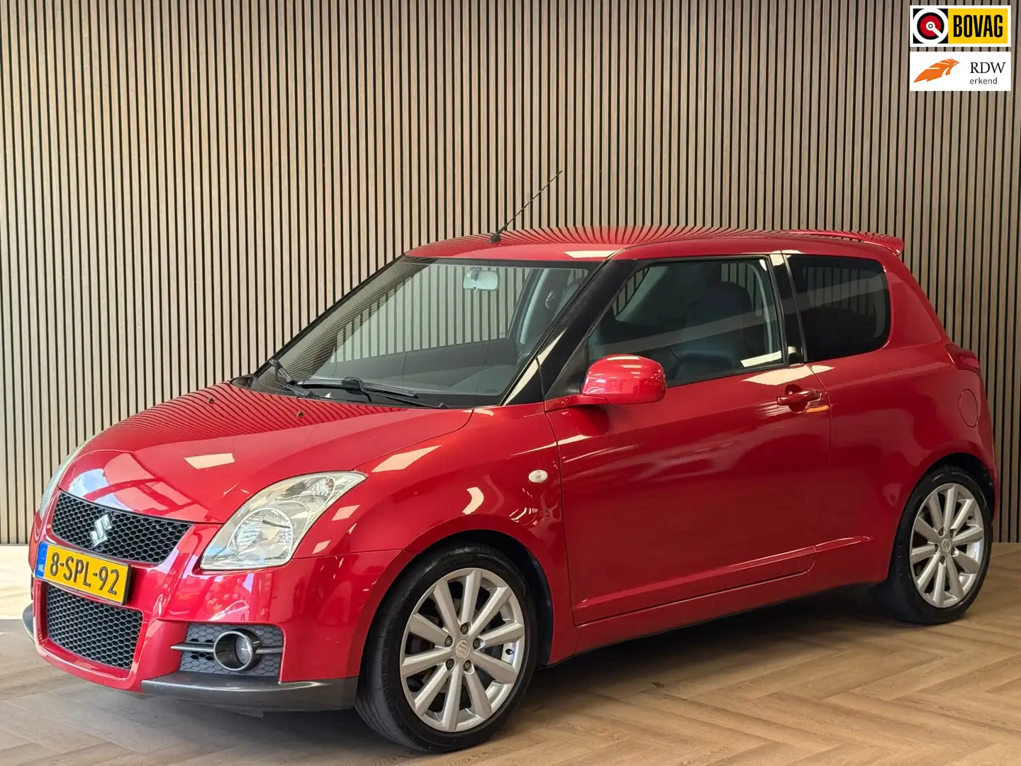 Suzuki Swift 1.6 Sport KEYLESS DEALER ONDERHOUDEN LEDER AIRCO E Rot - 1