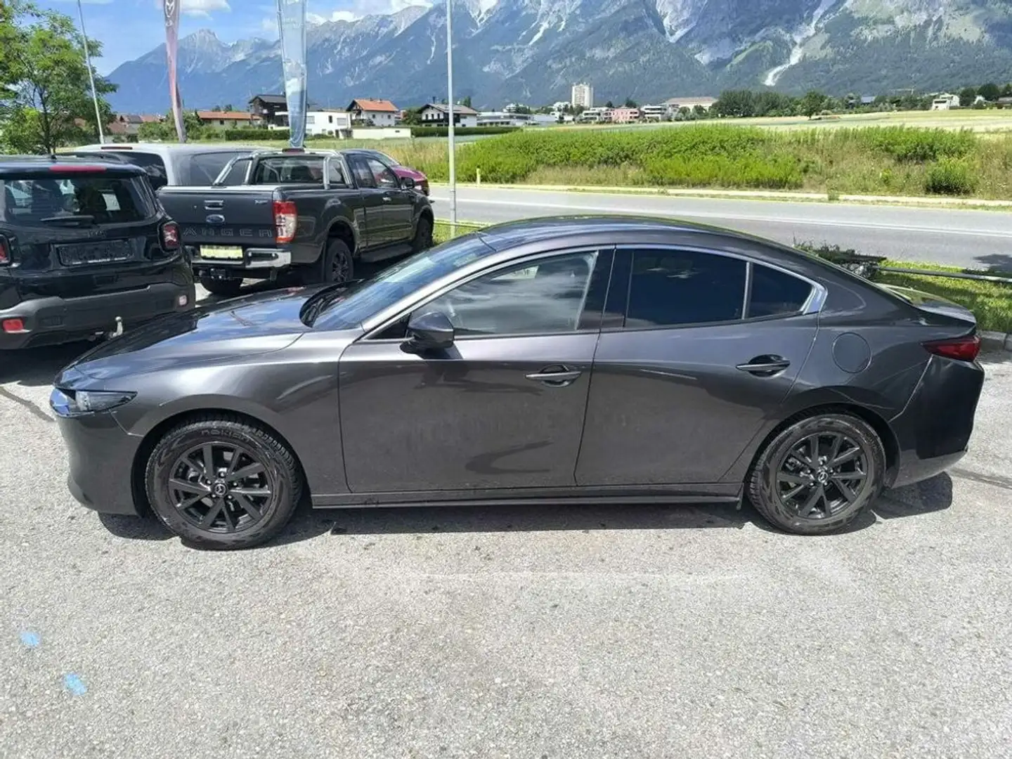 Mazda 3 Sedan Prime-Line Grau - 2