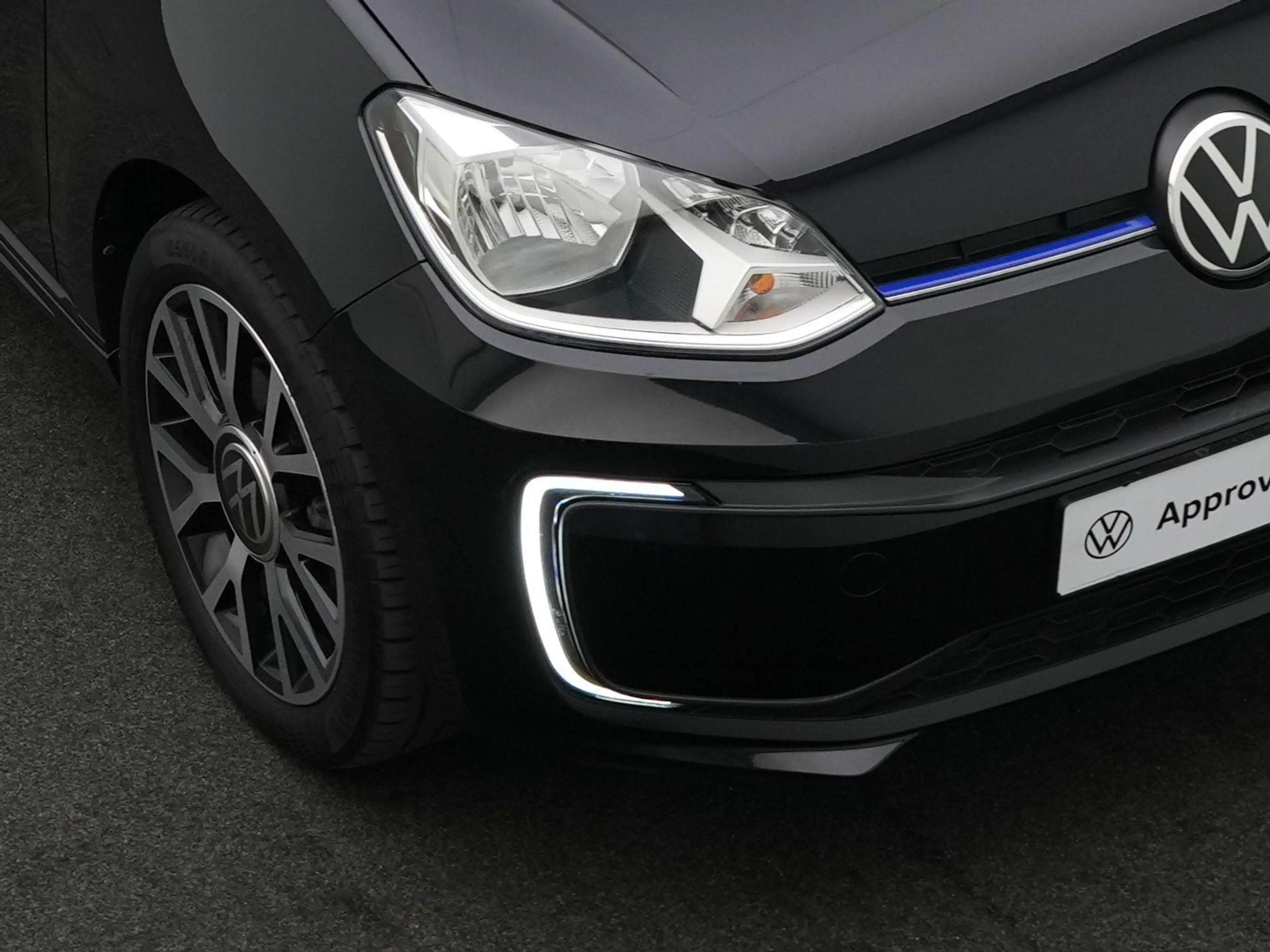 Volkswagen e-up! E-Up Style 61kW 75pk | Achteruitrijcamera | Lichtm — photo 14