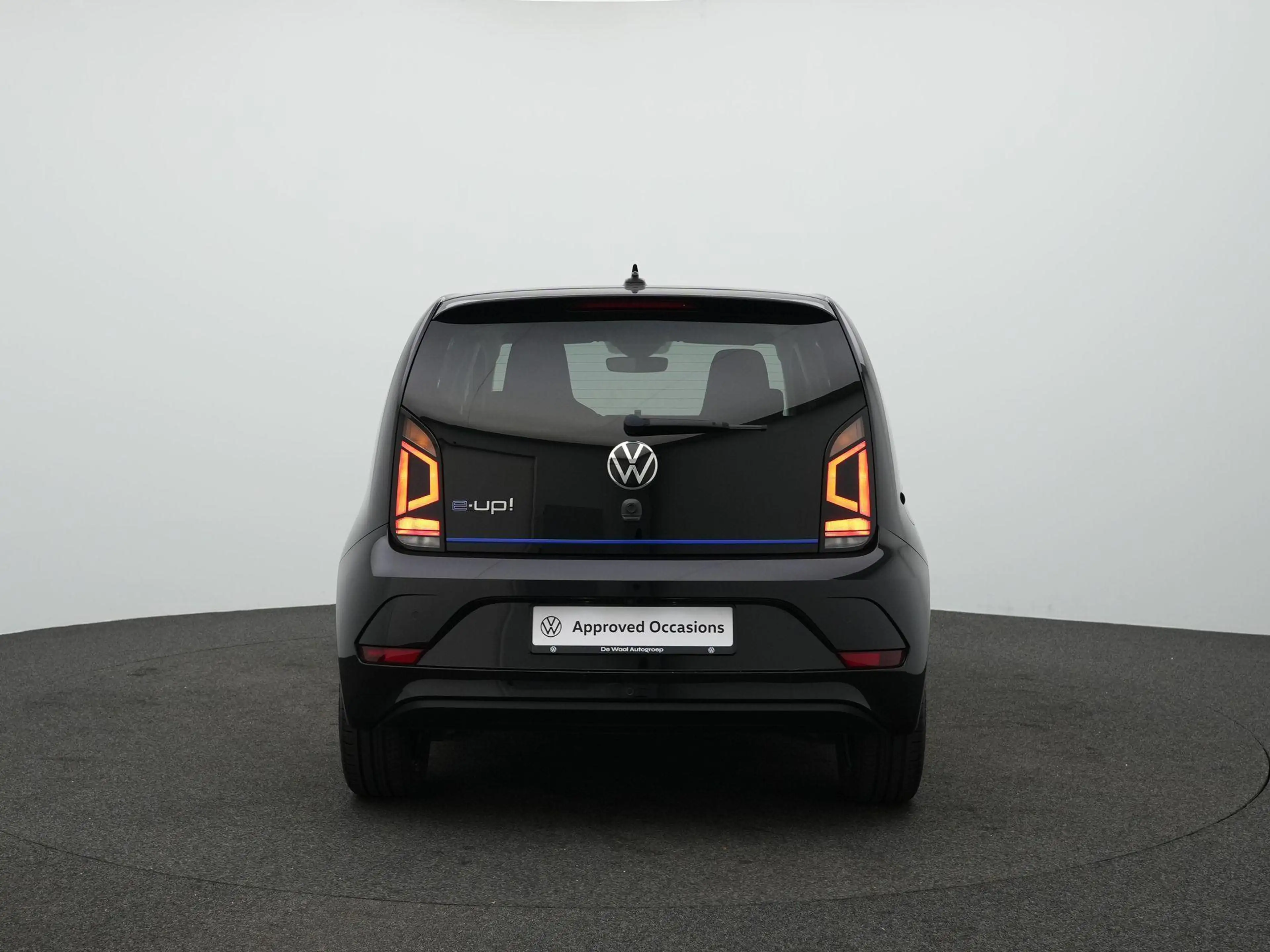 Volkswagen e-up! E-Up Style 61kW 75pk | Achteruitrijcamera | Lichtm — photo 6
