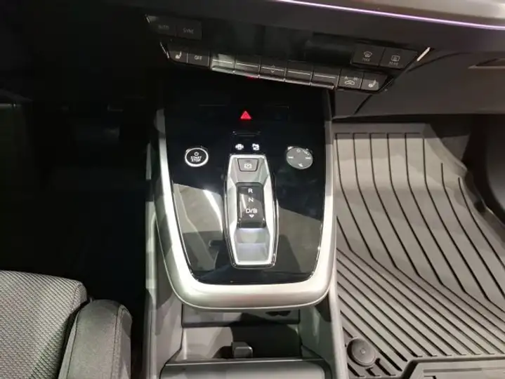 Audi Q4 2026, foto 8