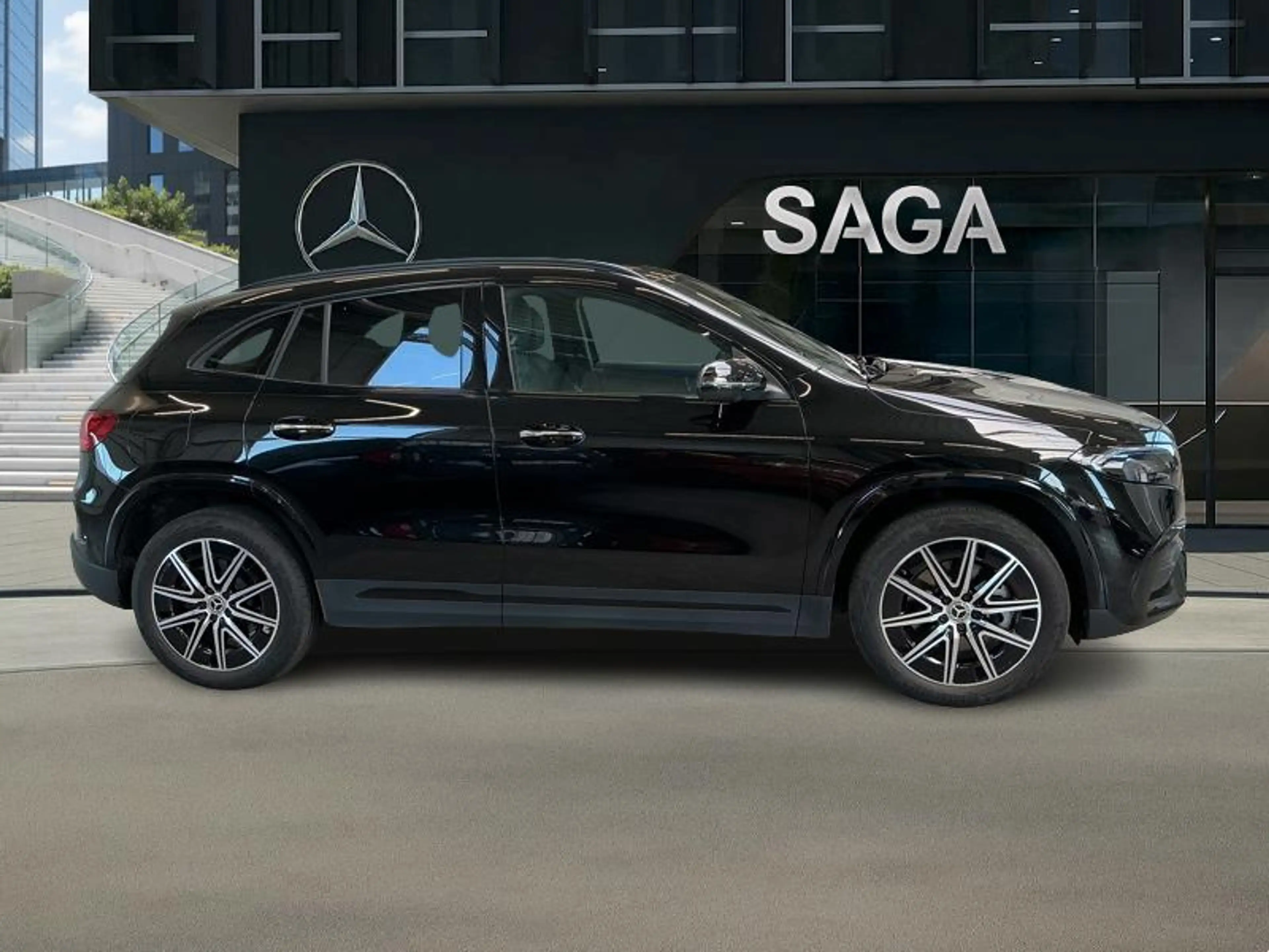 Mercedes-Benz EQA 250 + AMG Pack Night Pano — photo 4
