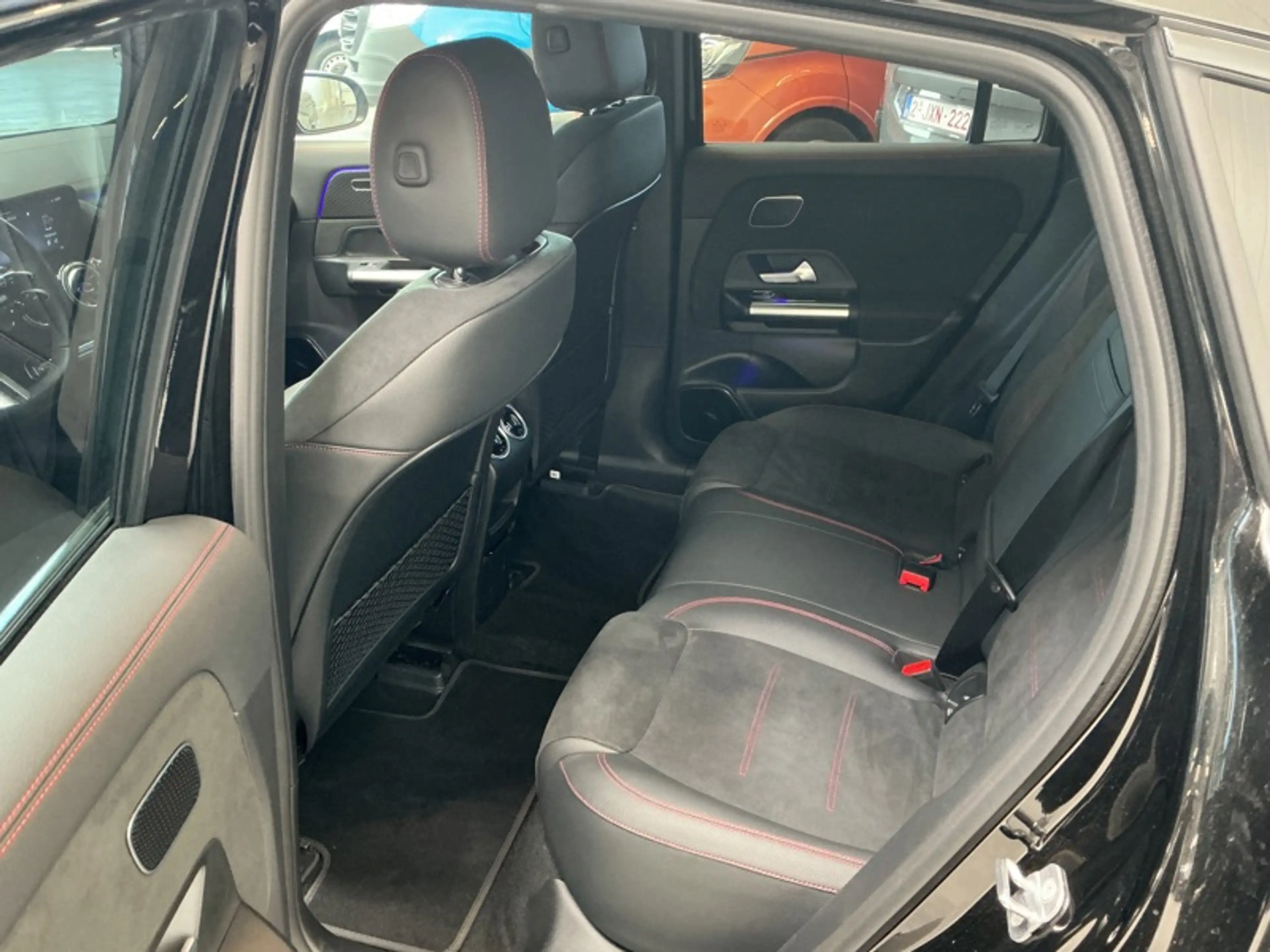 Mercedes-Benz EQA 250 + AMG Pack Night Pano — photo 11