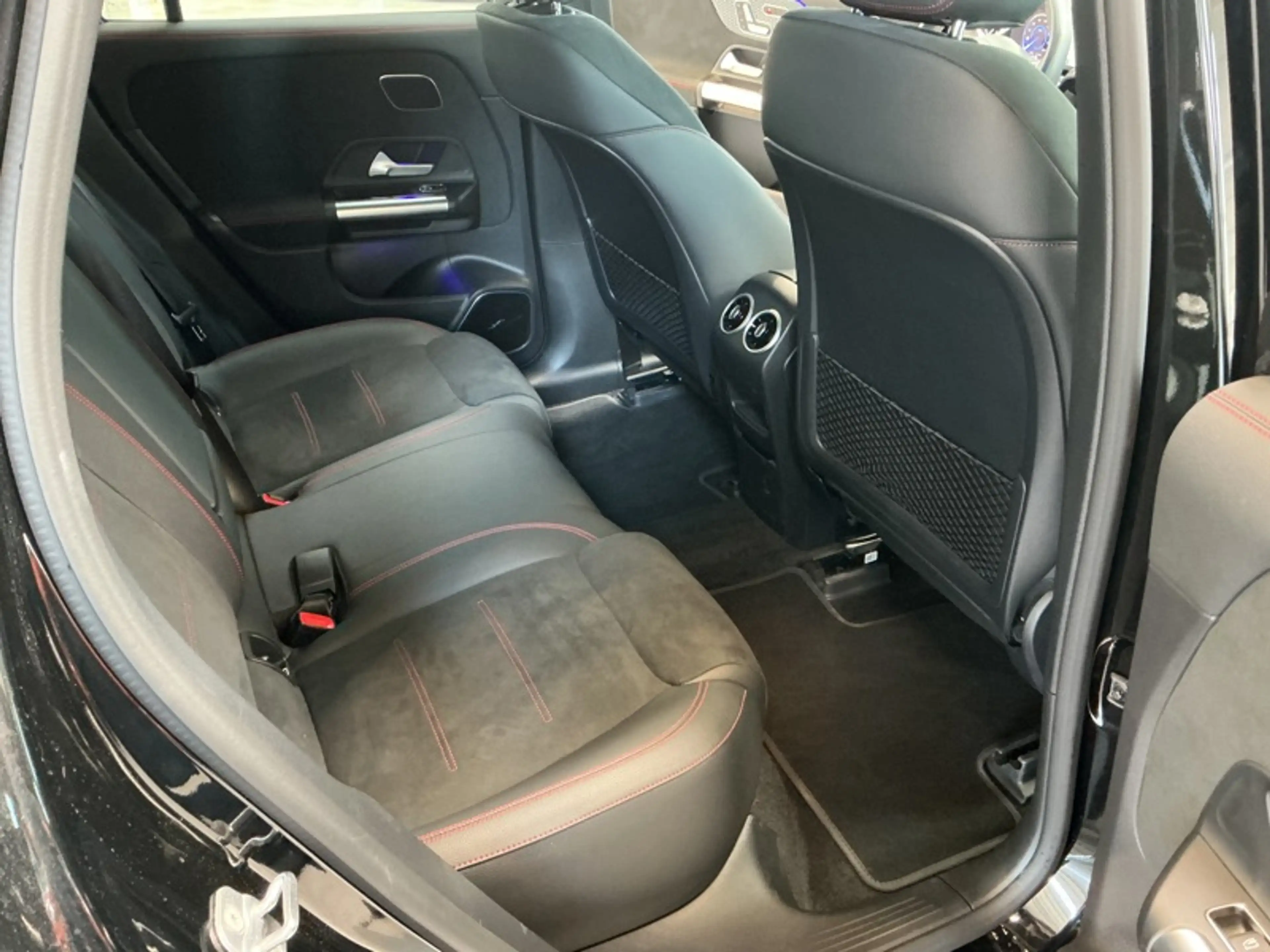 Mercedes-Benz EQA 250 + AMG Pack Night Pano — photo 13
