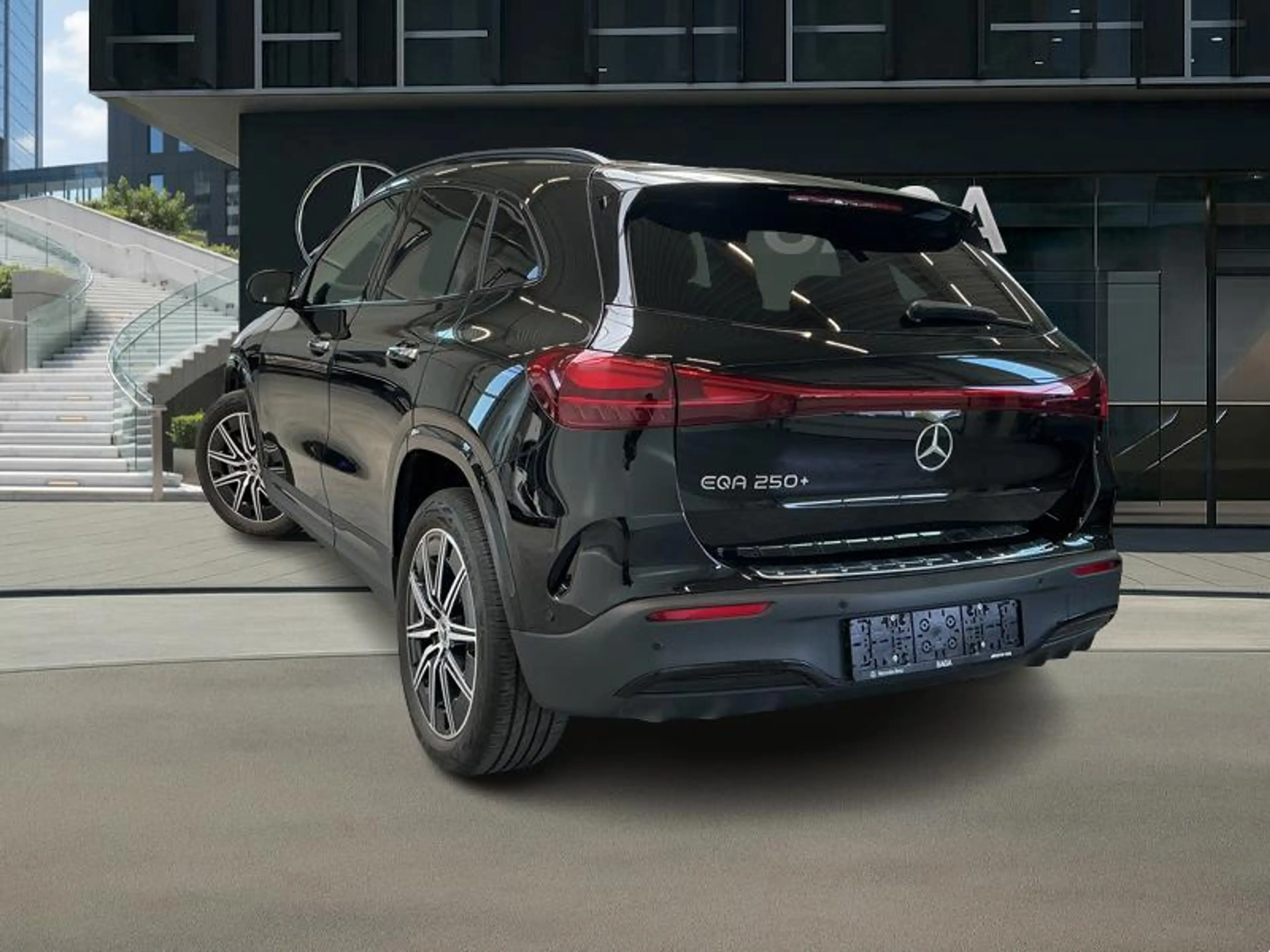 Mercedes-Benz EQA 250 + AMG Pack Night Pano — photo 8