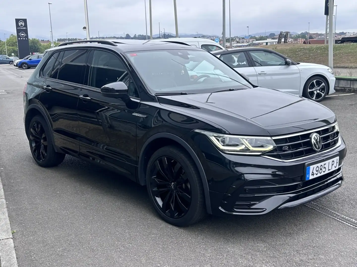 Volkswagen Tiguan 2.0TDI R-Line 4Motion DSG 147kW Negro - 2
