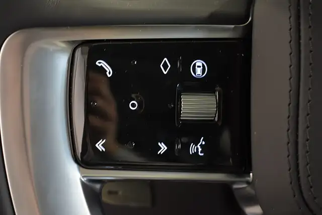 Land Rover Range Rover P460e PHEV AWD HSE Aut. *ALL BLACK* Ansicht 18