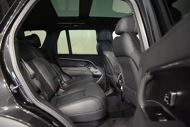 Land Rover Range Rover P460e PHEV AWD HSE Aut. *ALL BLACK* Ansicht 9