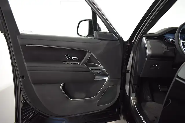 Land Rover Range Rover P460e PHEV AWD HSE Aut. *ALL BLACK* Ansicht 11