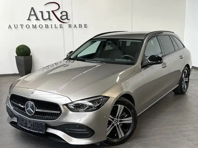 Mercedes-Benz C view 2