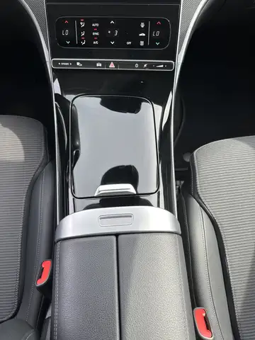 Mercedes-Benz C view 17