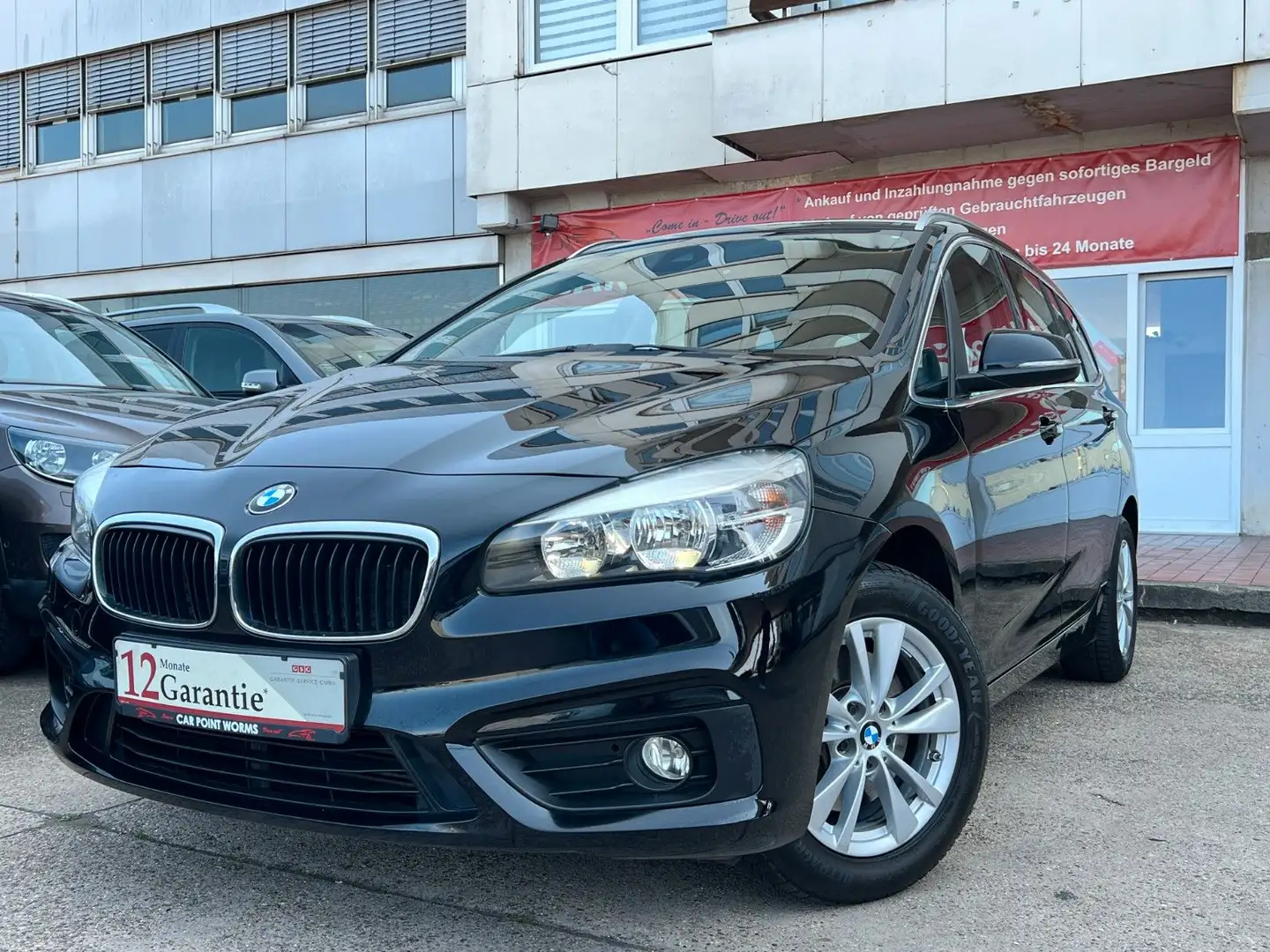 BMW 218 d Gran Tourer *AUTOMATIK*7SITZ*NAVI* Schwarz - 1